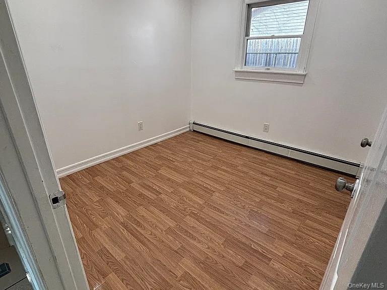 #7 photo, 61 Montgomery Avenue, מחוז סאפוק Mastic , NY 11950