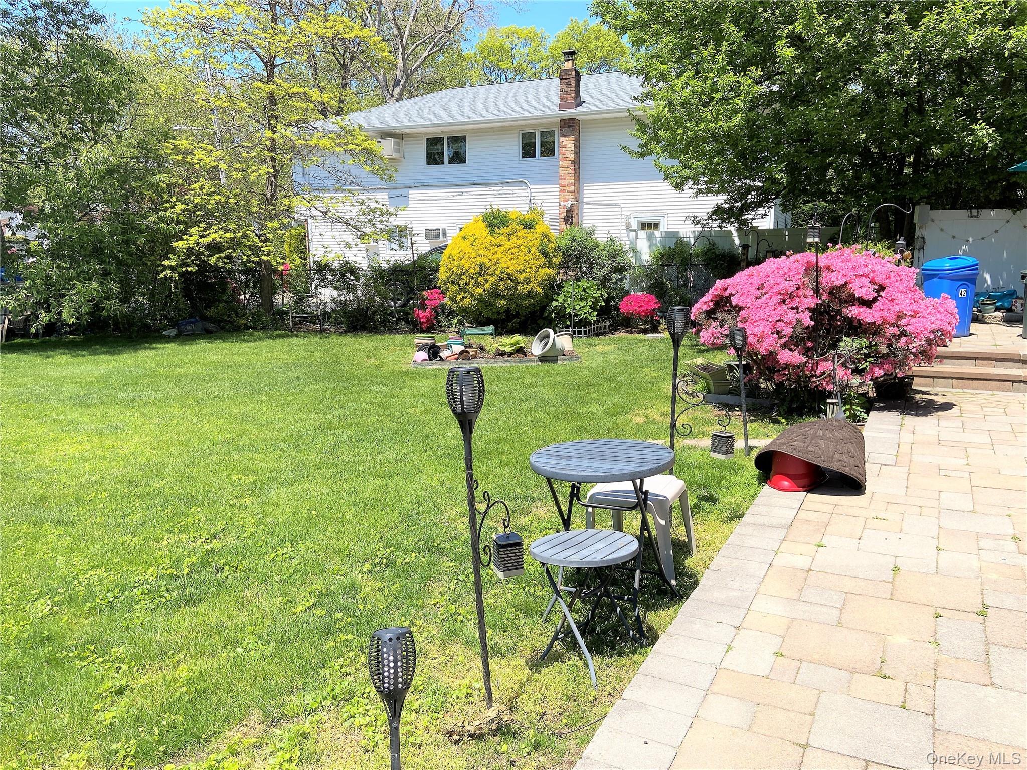 #3 photo, 42 Hamilton Road, מחוז נסאו North Merrick , NY 11566