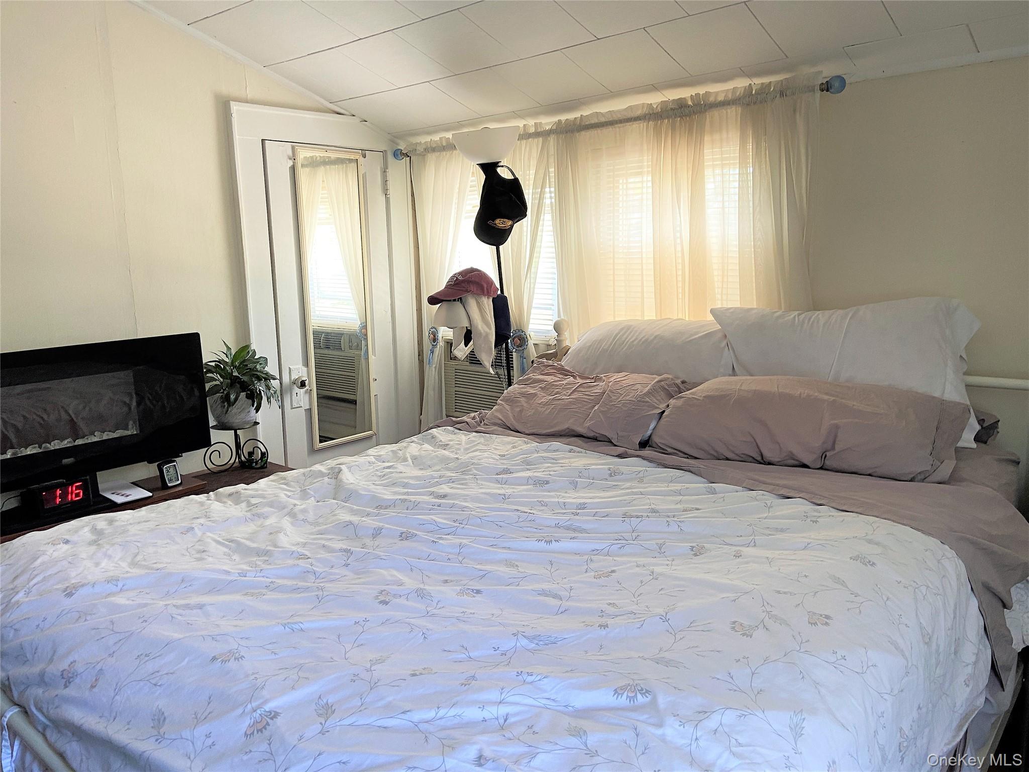 #7 photo, 42 Hamilton Road, מחוז נסאו North Merrick , NY 11566