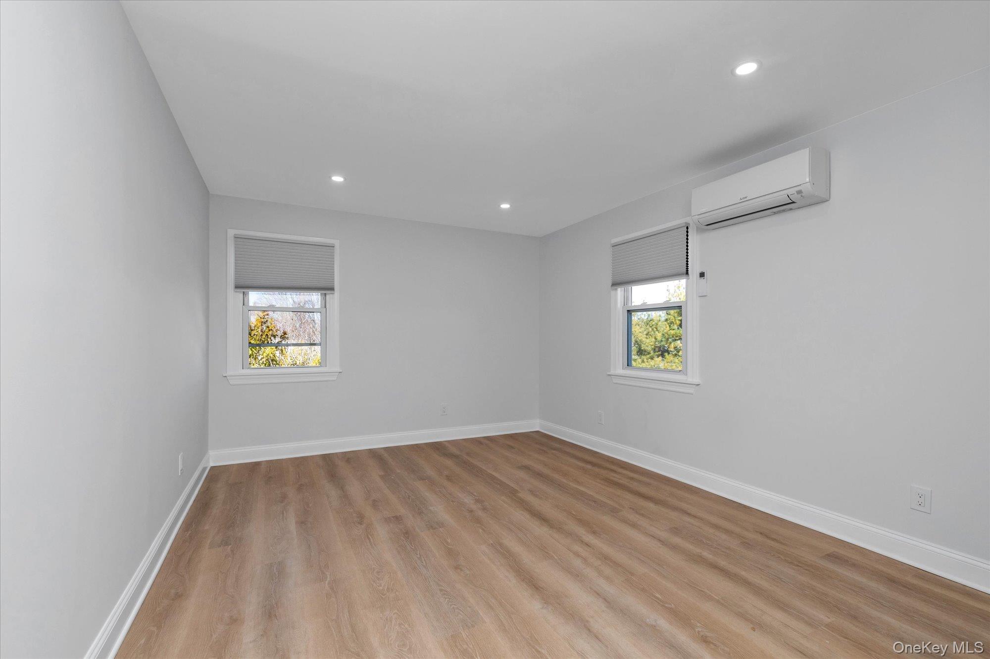 #9 photo, 71 Haven Avenue, מחוז נסאו Port Washington , NY 11050