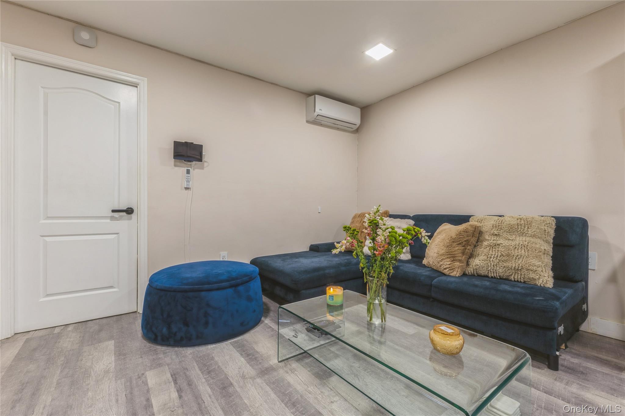 #14 photo, 32 Covert Street, 브루클린 Brooklyn , NY 11207