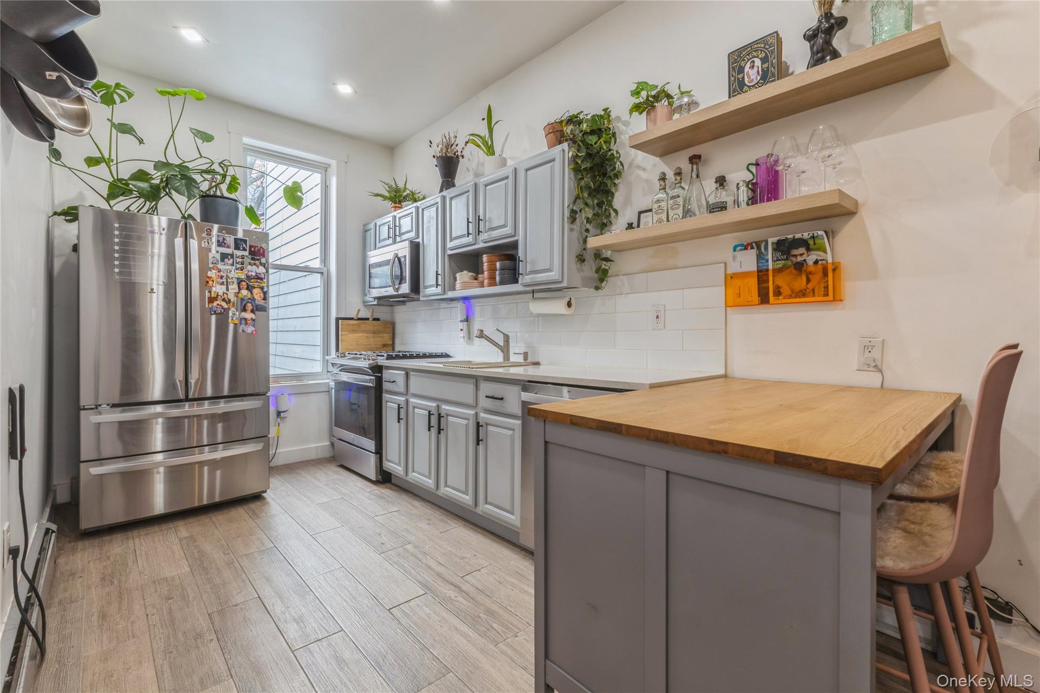 #8 photo, 32 Covert Street, 브루클린 Brooklyn , NY 11207