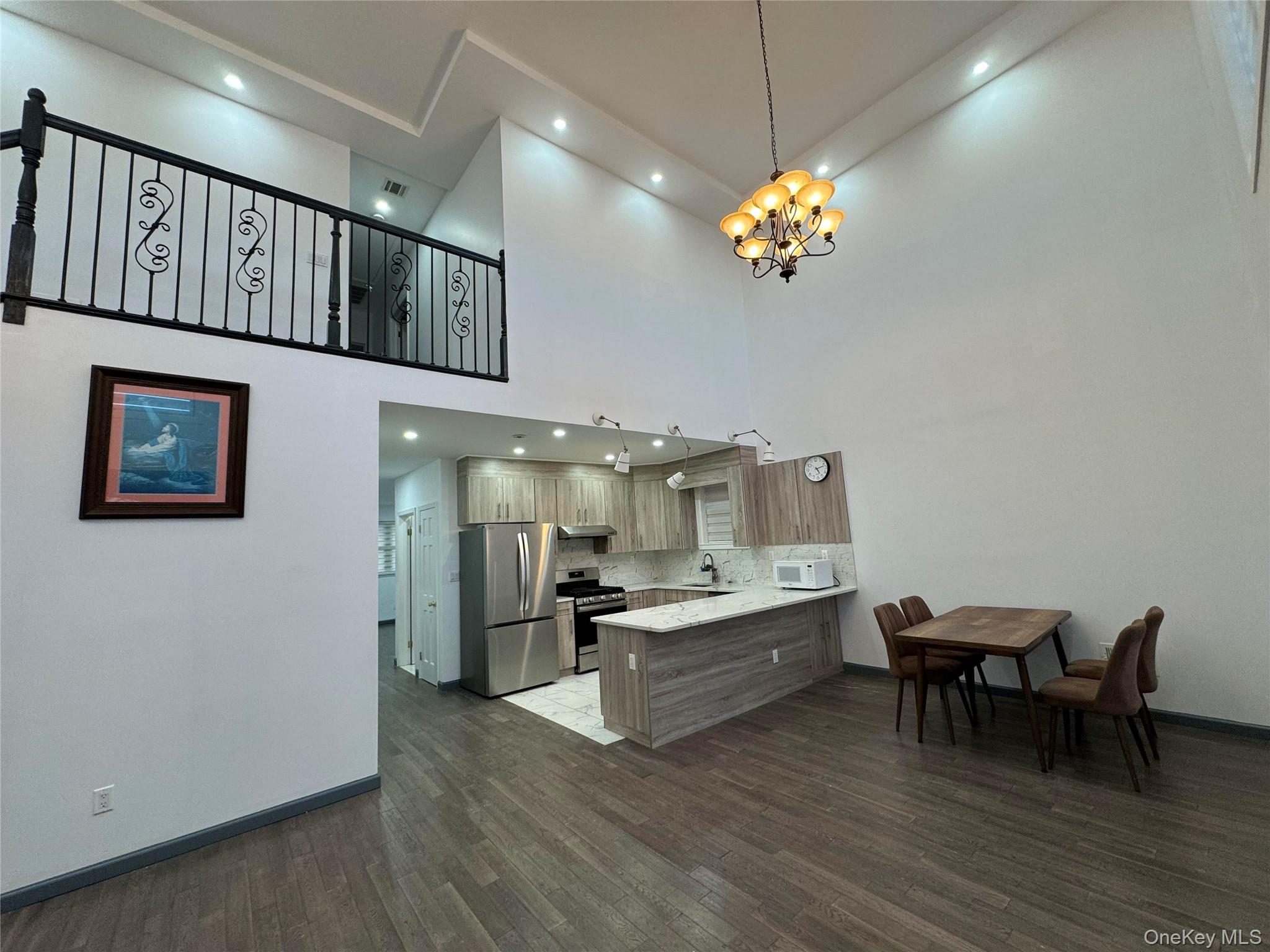 #3 photo, 4920 167th street, Куинс ‖ Fresh Meadows , NY 11365