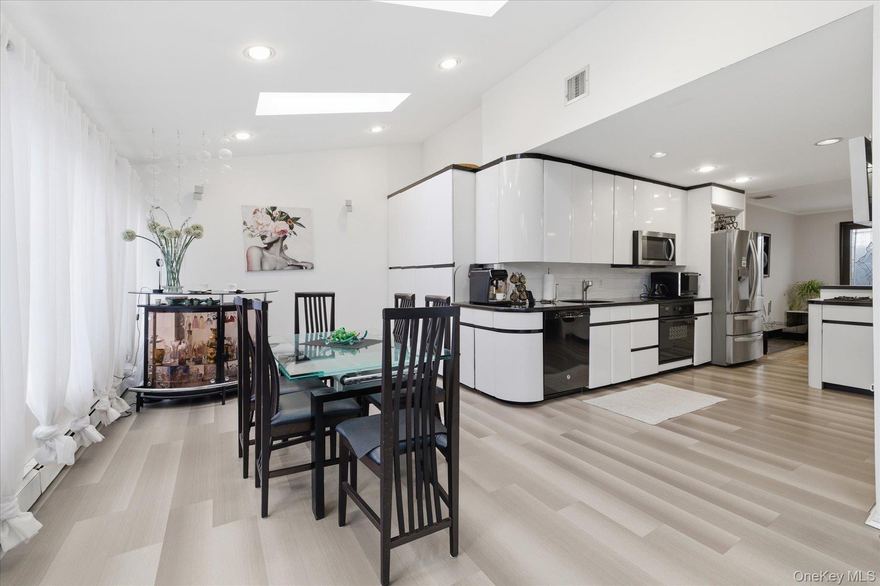 #13 photo, 34 Reyam Road, 롱 아일랜드 Lynbrook , NY 11563