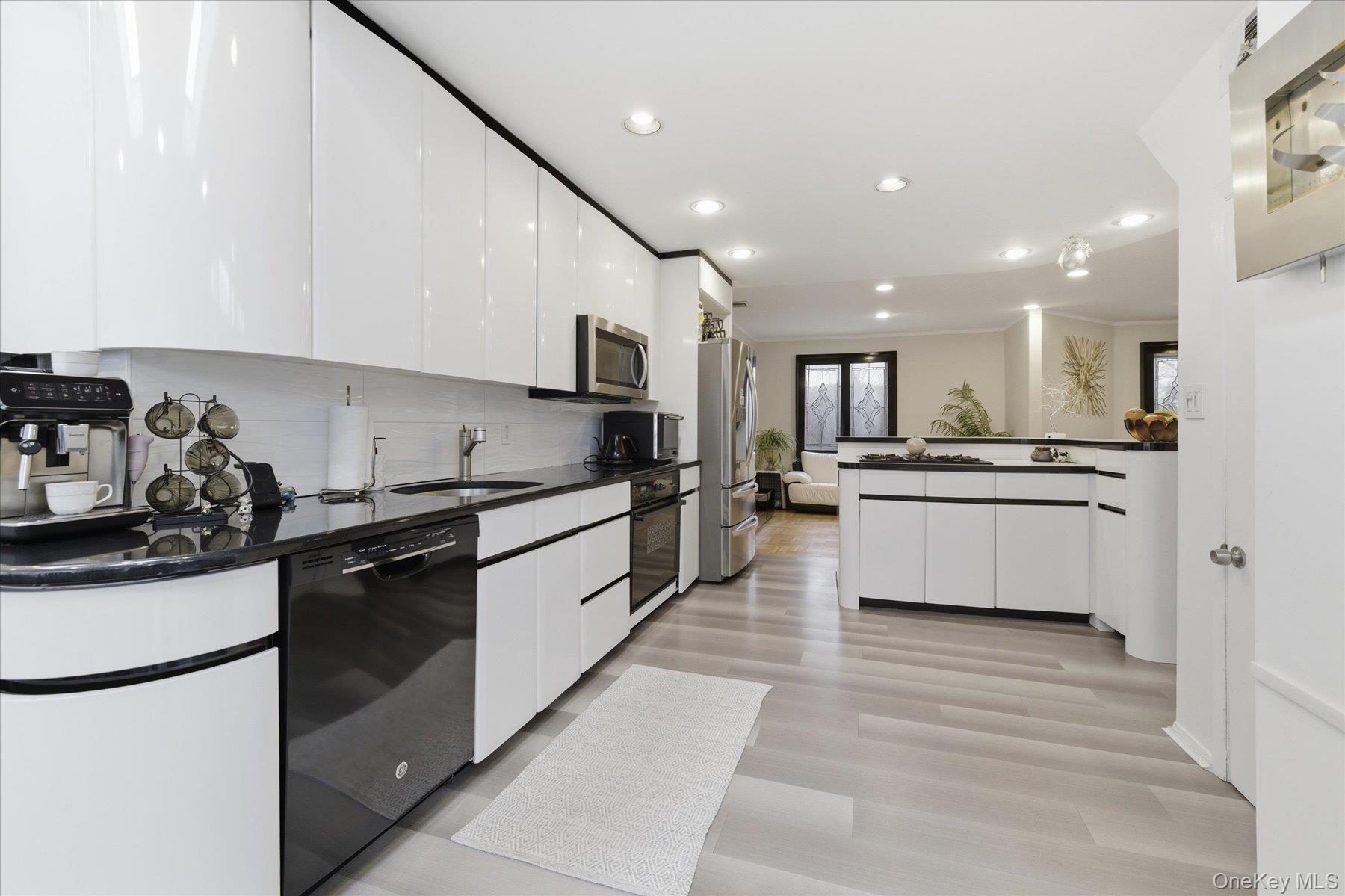 #15 photo, 34 Reyam Road, 롱 아일랜드 Lynbrook , NY 11563