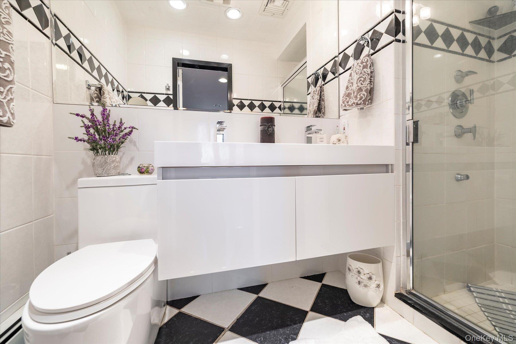 #19 photo, 34 Reyam Road, 롱 아일랜드 Lynbrook , NY 11563