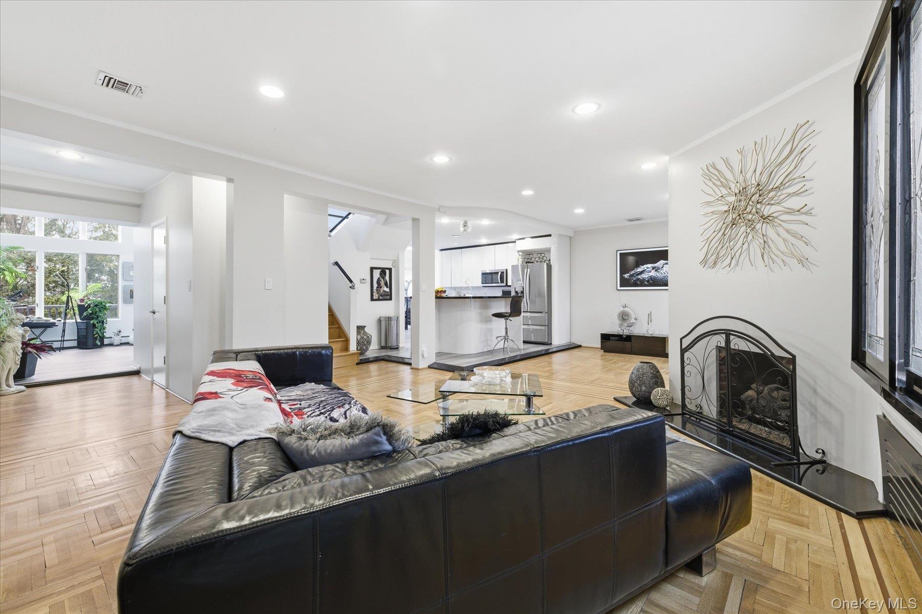 #5 photo, 34 Reyam Road, 롱 아일랜드 Lynbrook , NY 11563