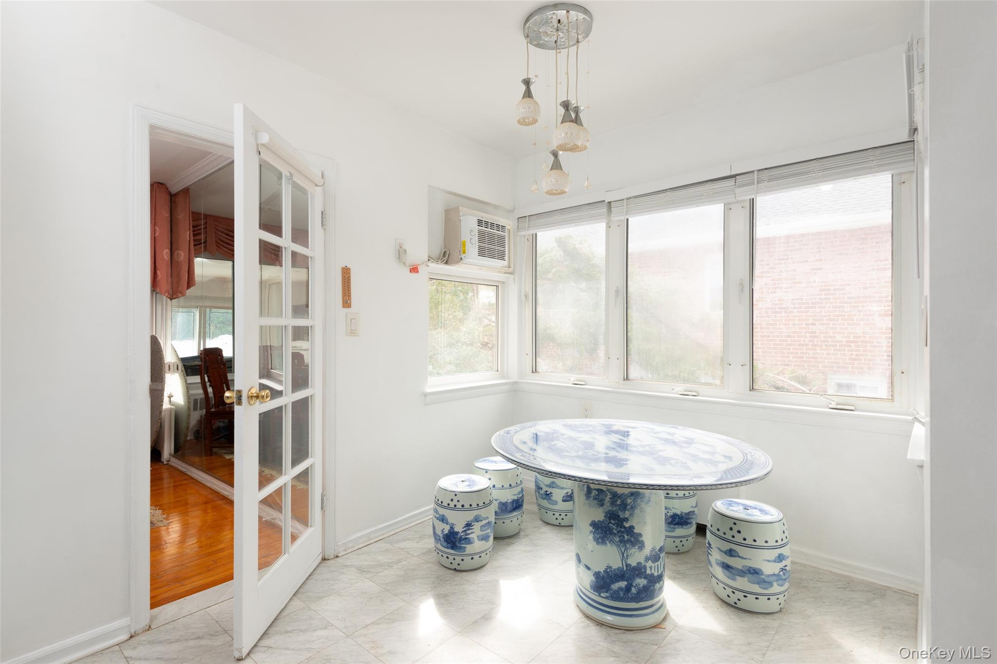 #8 photo, 200 Melbourne Road, מחוז נסאו Great Neck , NY 11021