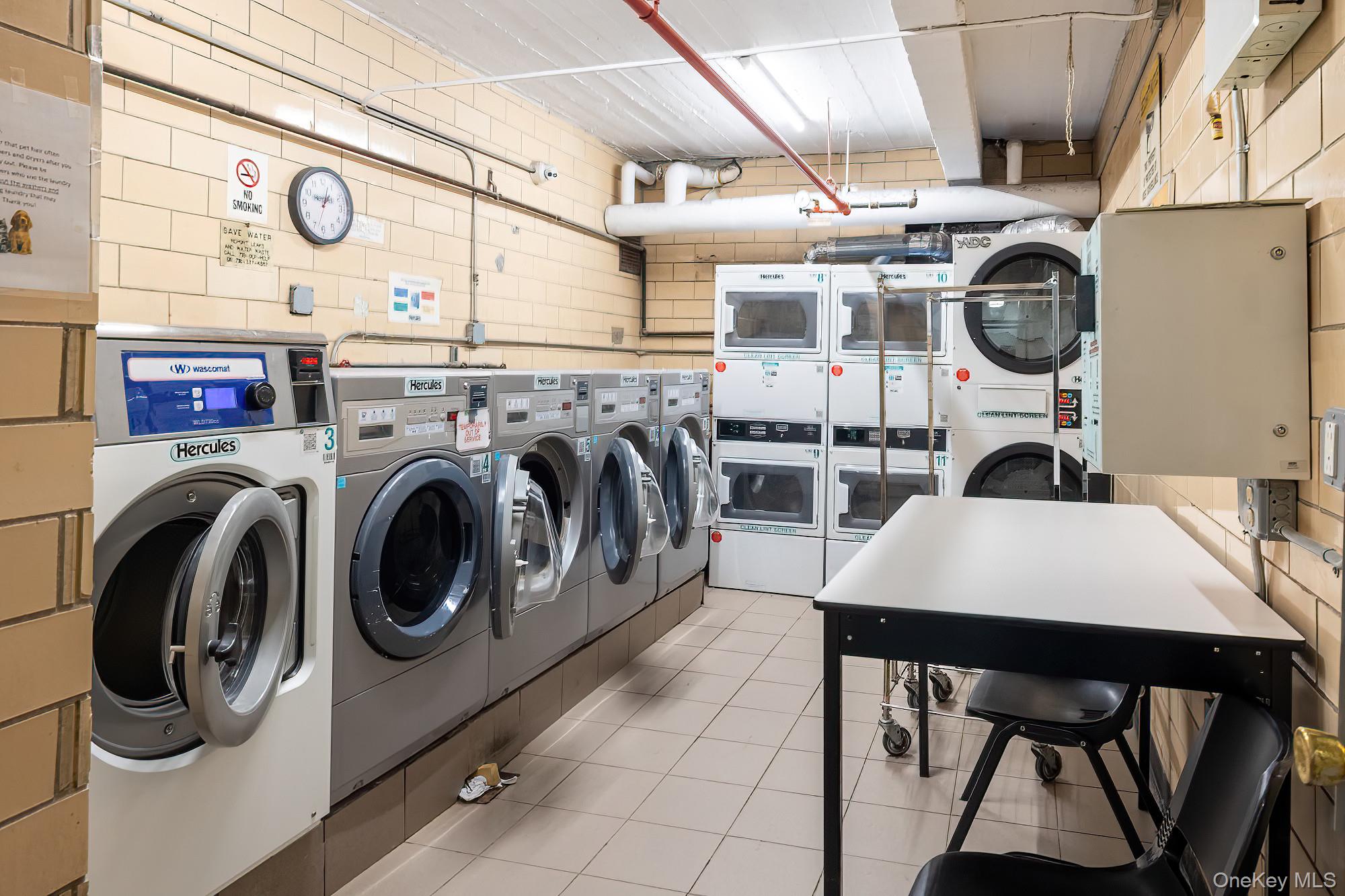 #18 photo, 75 W 238th Street, Bronx , NY 10463