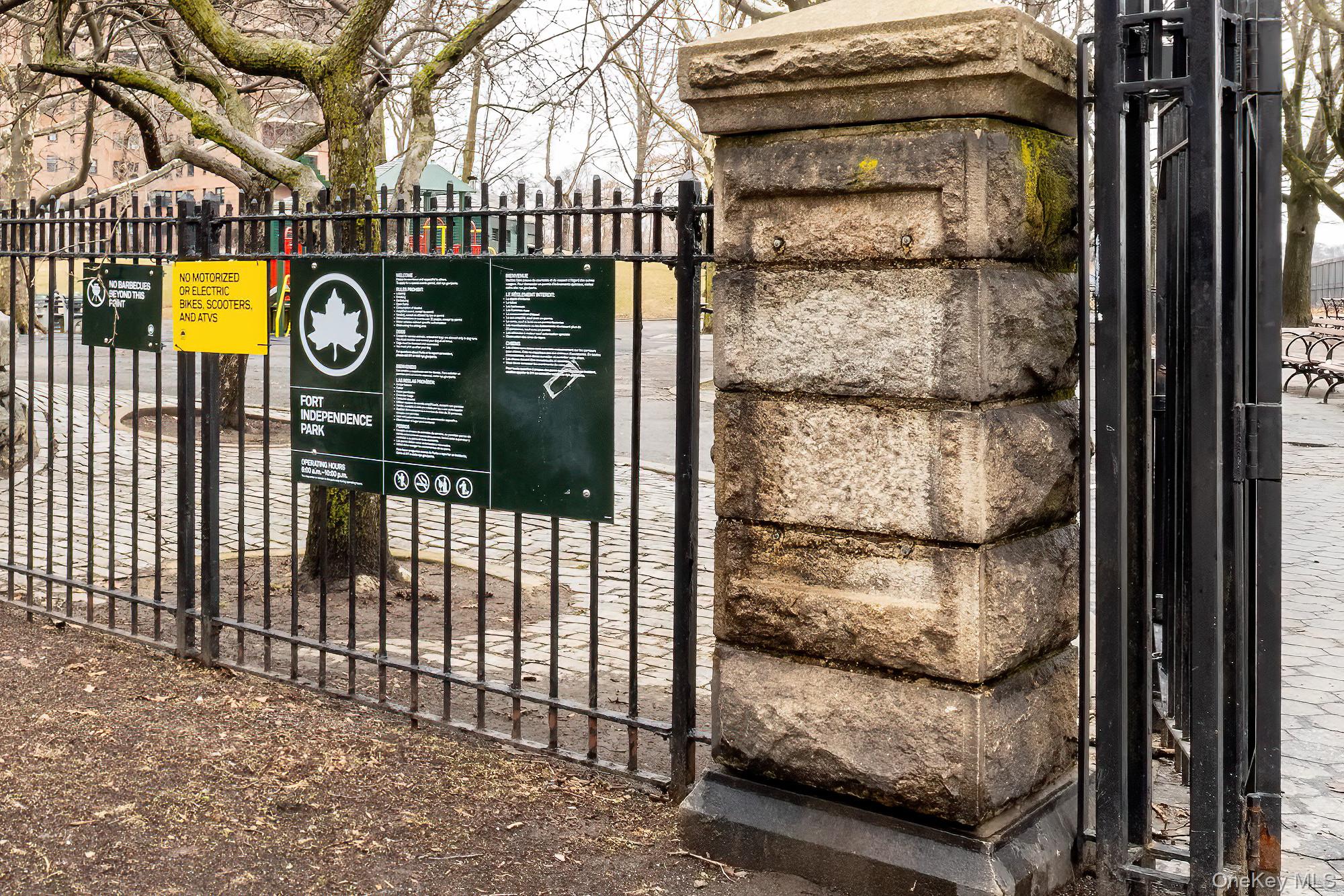 #20 photo, 75 W 238th Street, Bronx , NY 10463