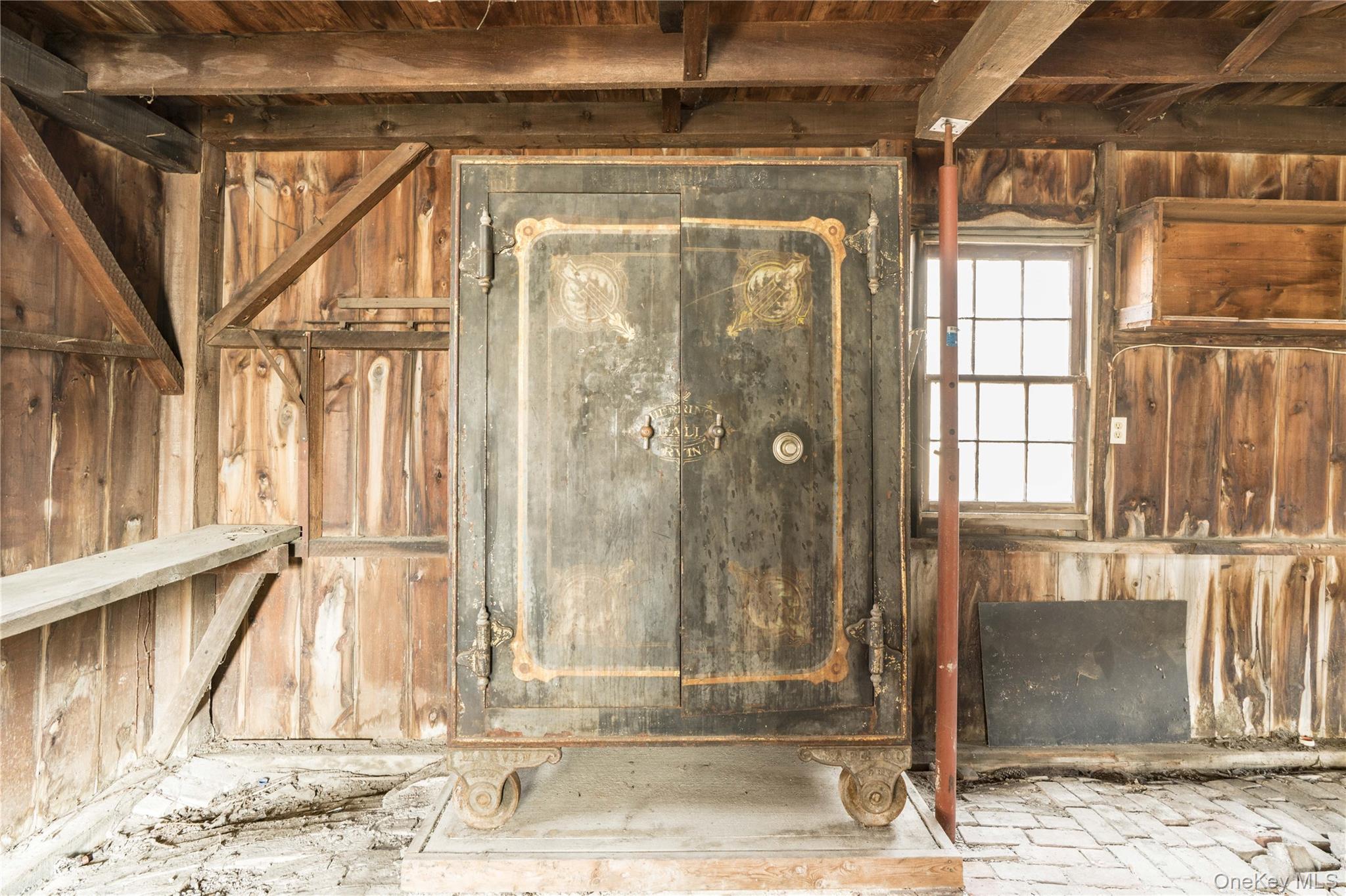 #15 photo, 9 Maple Street, Glenham , NY 12527