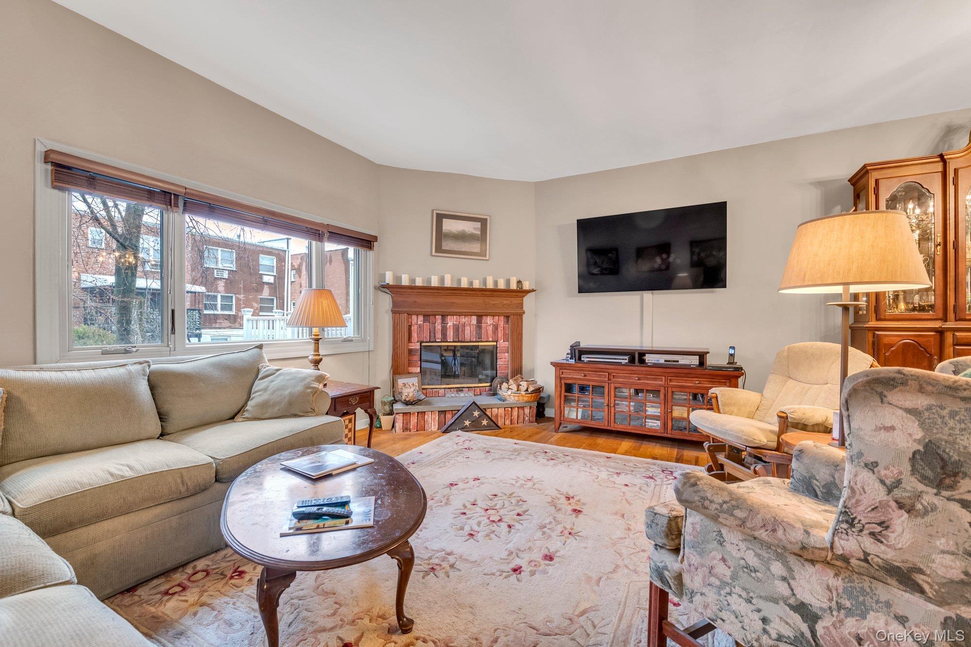 #8 photo, 1019 Vincent Avenue, Bronx , NY 10465