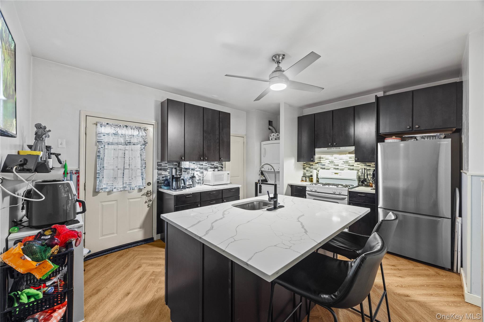 #11 photo, 37 Moquette Row, 纽约州 Yonkers , NY 10703