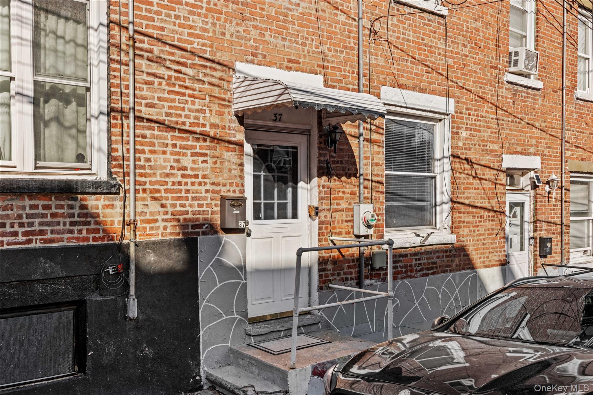 #4 photo, 37 Moquette Row, 纽约州 Yonkers , NY 10703