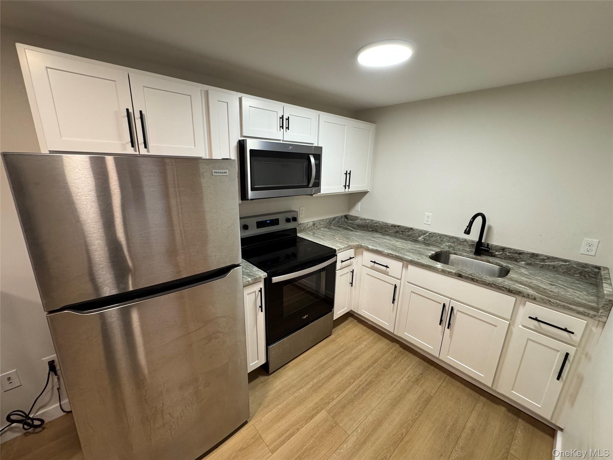 #1 photo, 98 E Market Street, Hyde Park , NY 12538