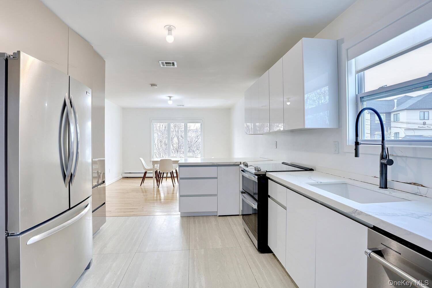 #11 photo, 3 Stonehouse Drive, 뉴욕주 Spring Valley , NY 10977