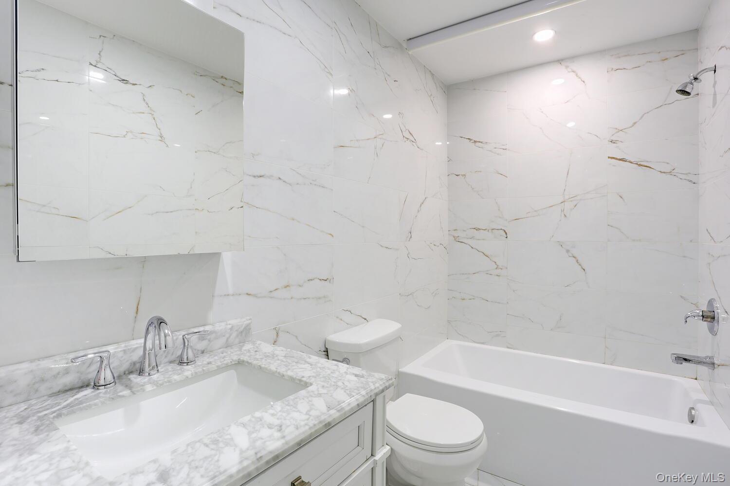 #16 photo, 3 Stonehouse Drive, 뉴욕주 Spring Valley , NY 10977