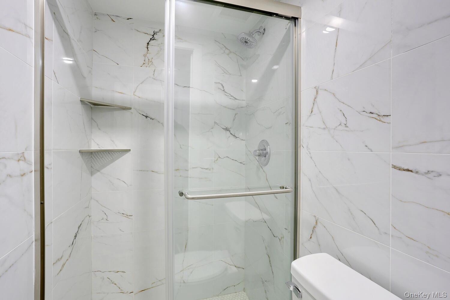 #17 photo, 3 Stonehouse Drive, 뉴욕주 Spring Valley , NY 10977