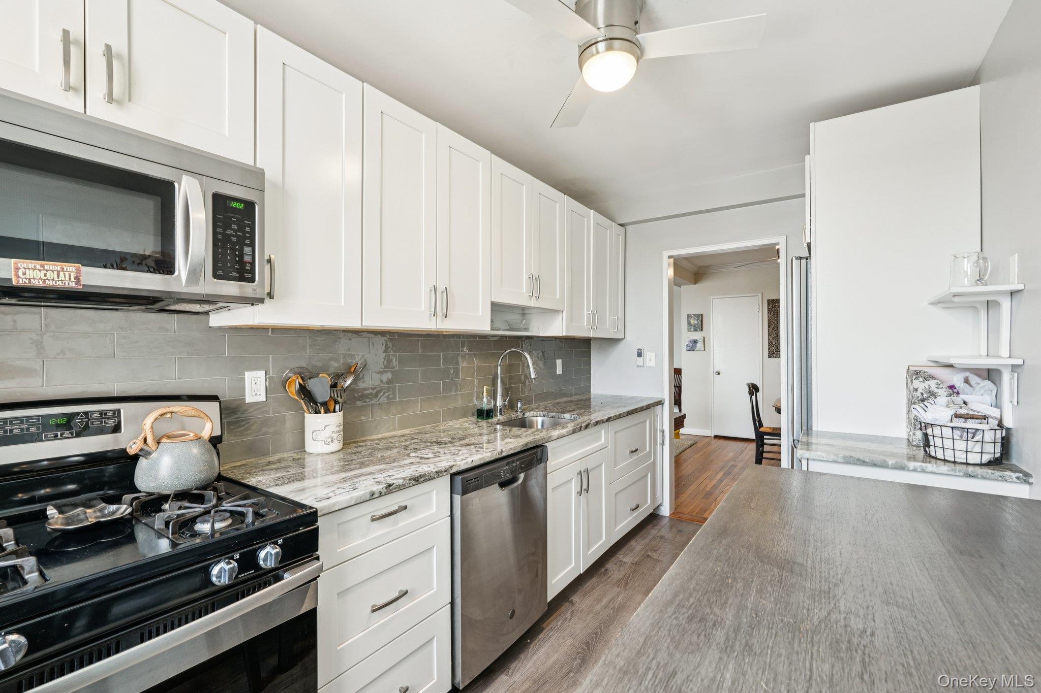 #10 photo, 4 Putnam Hill, Greenwich , NY 06830