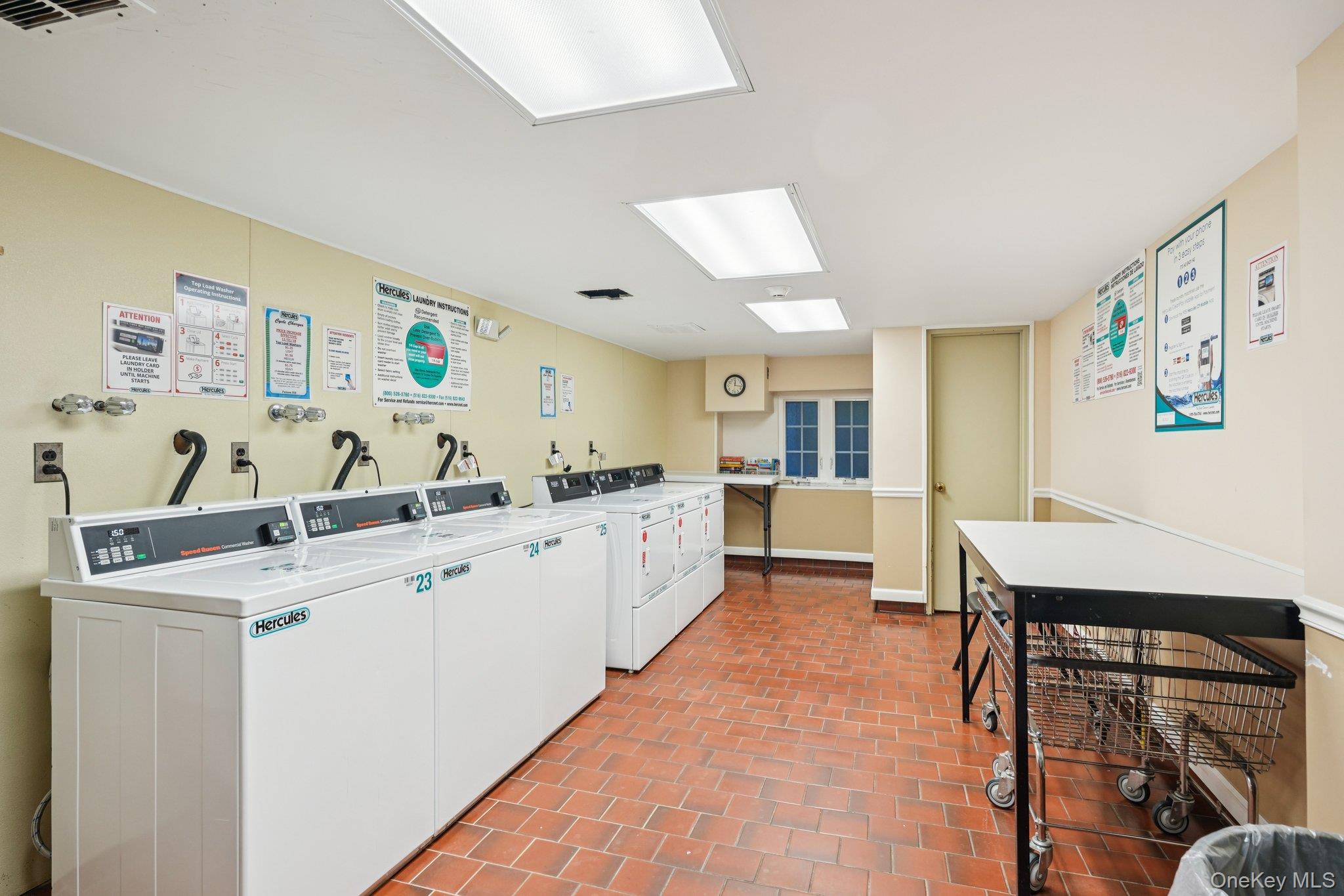 #17 photo, 4 Putnam Hill, Greenwich , NY 06830