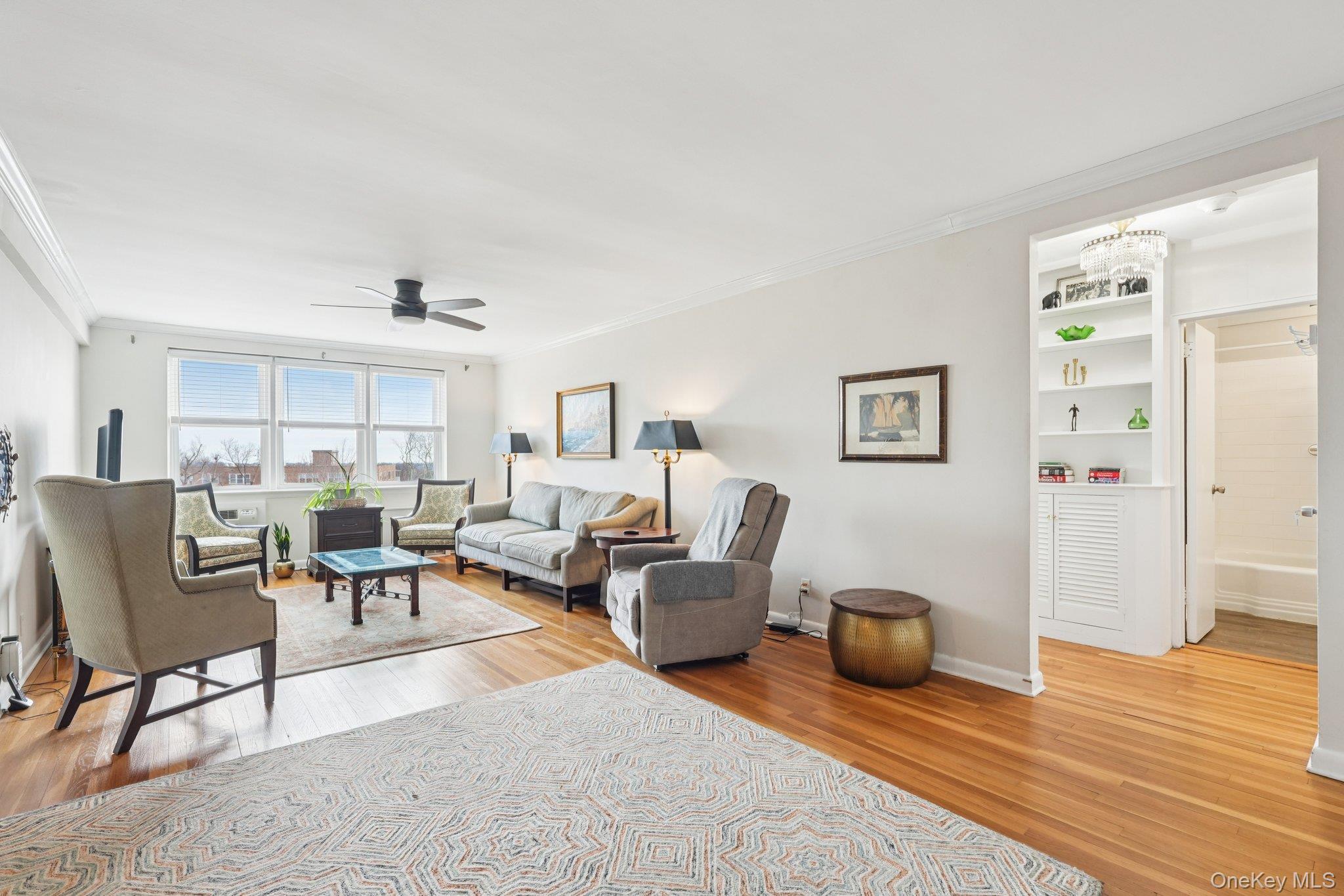 #2 photo, 4 Putnam Hill, Greenwich , NY 06830