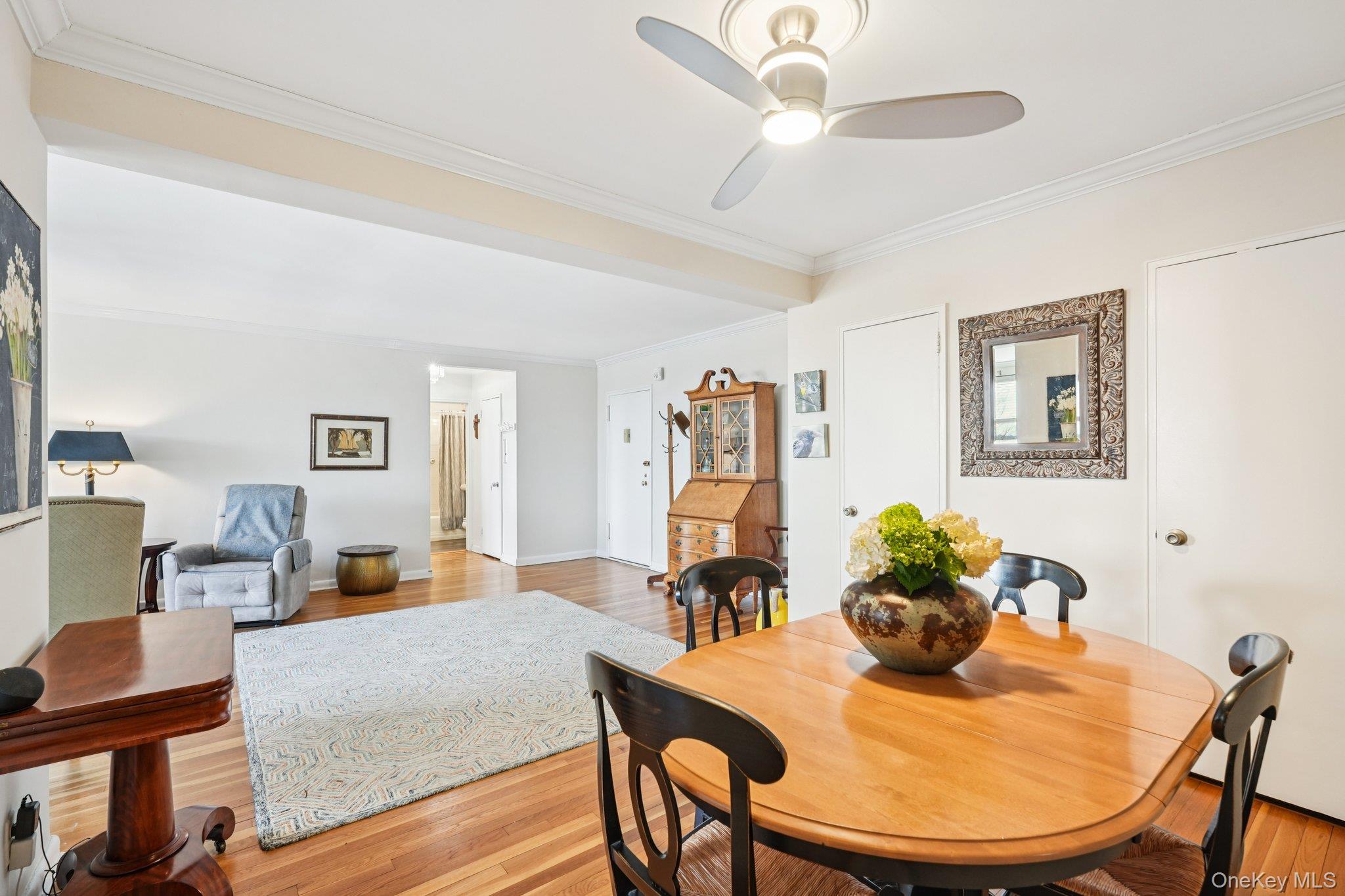 #8 photo, 4 Putnam Hill, Greenwich , NY 06830