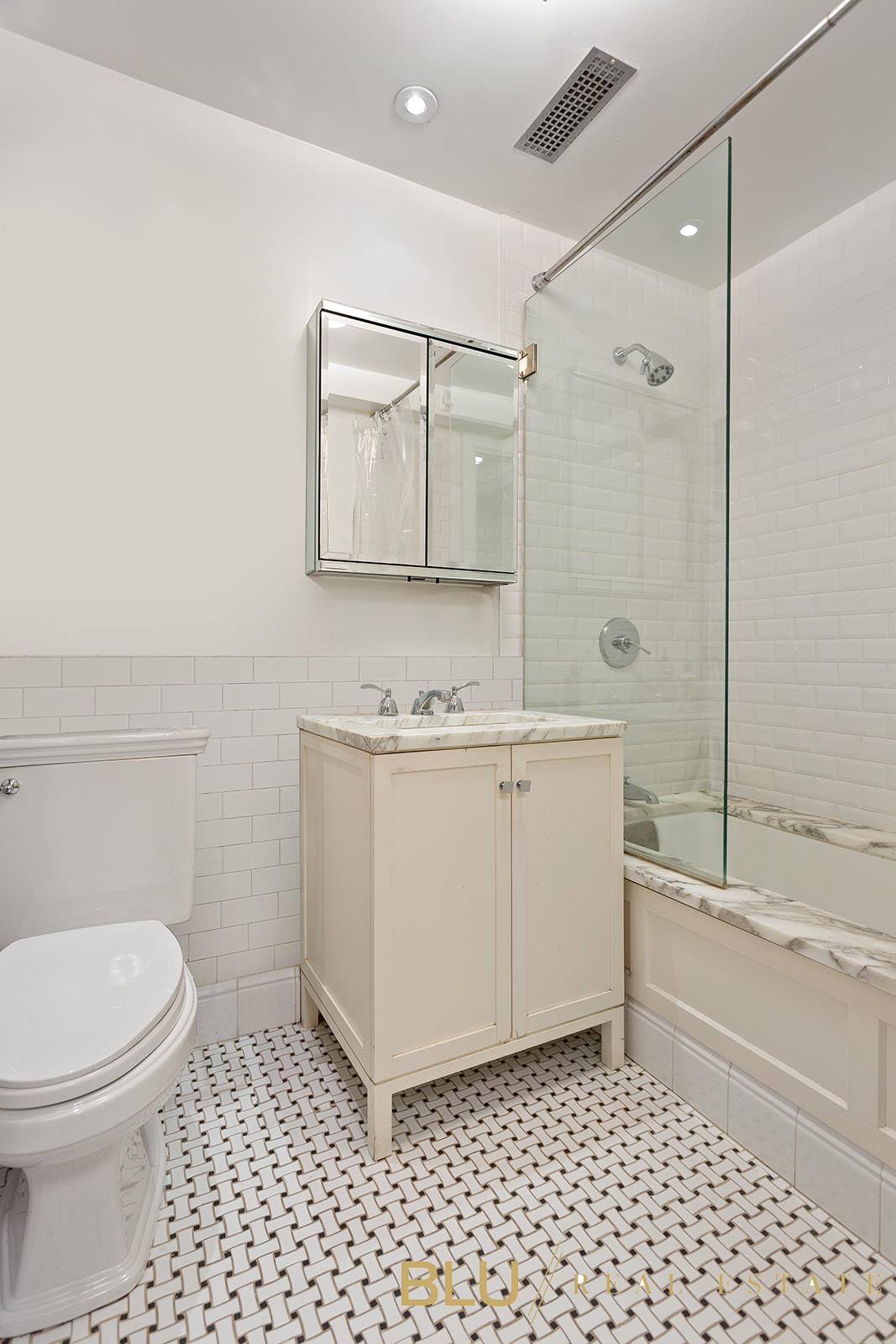 #6 photo, 27 W 72nd Street, Манхэттен ‖ Upper West Side , NY 10023