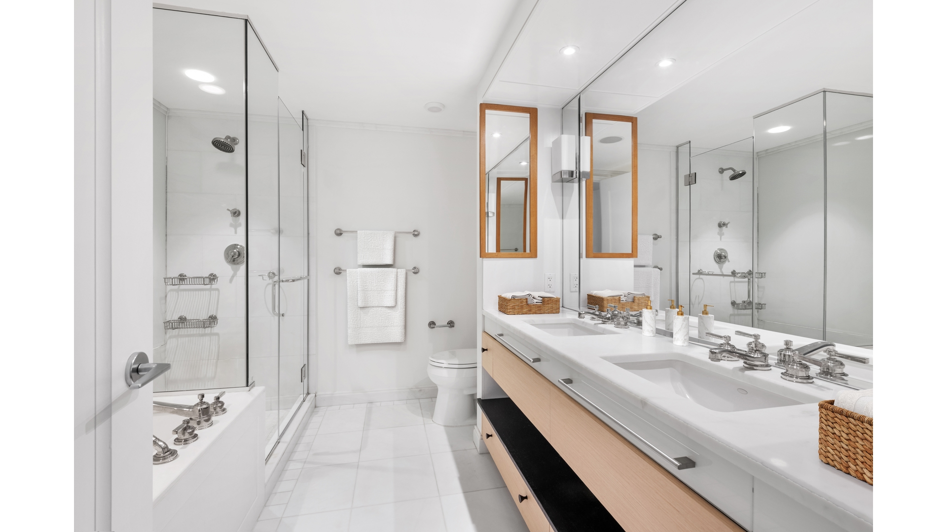 #11 photo, 140 E 63RD Street, 맨해튼 Lenox Hill , NY 10065