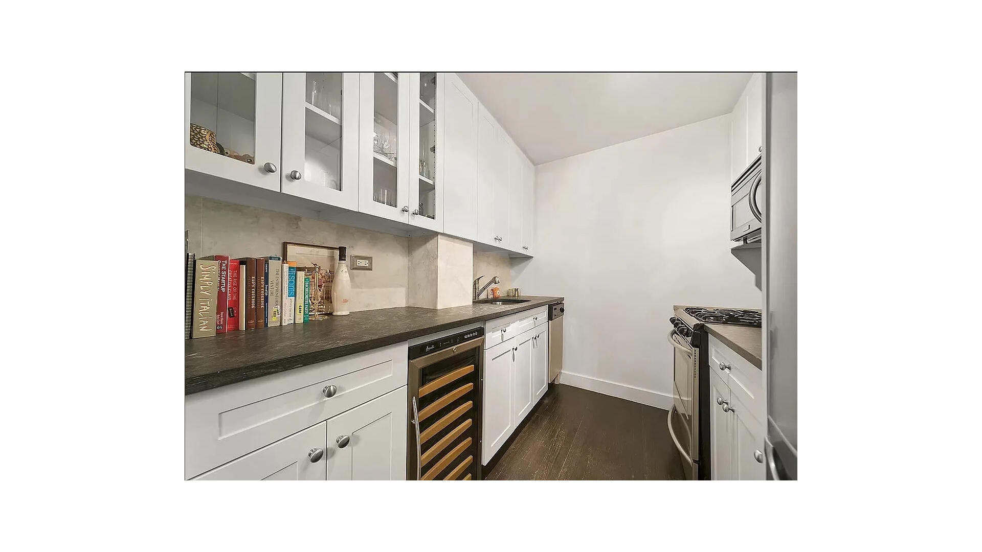 #5 photo, 250 MERCER Street, Greenwich Village , NY 10012