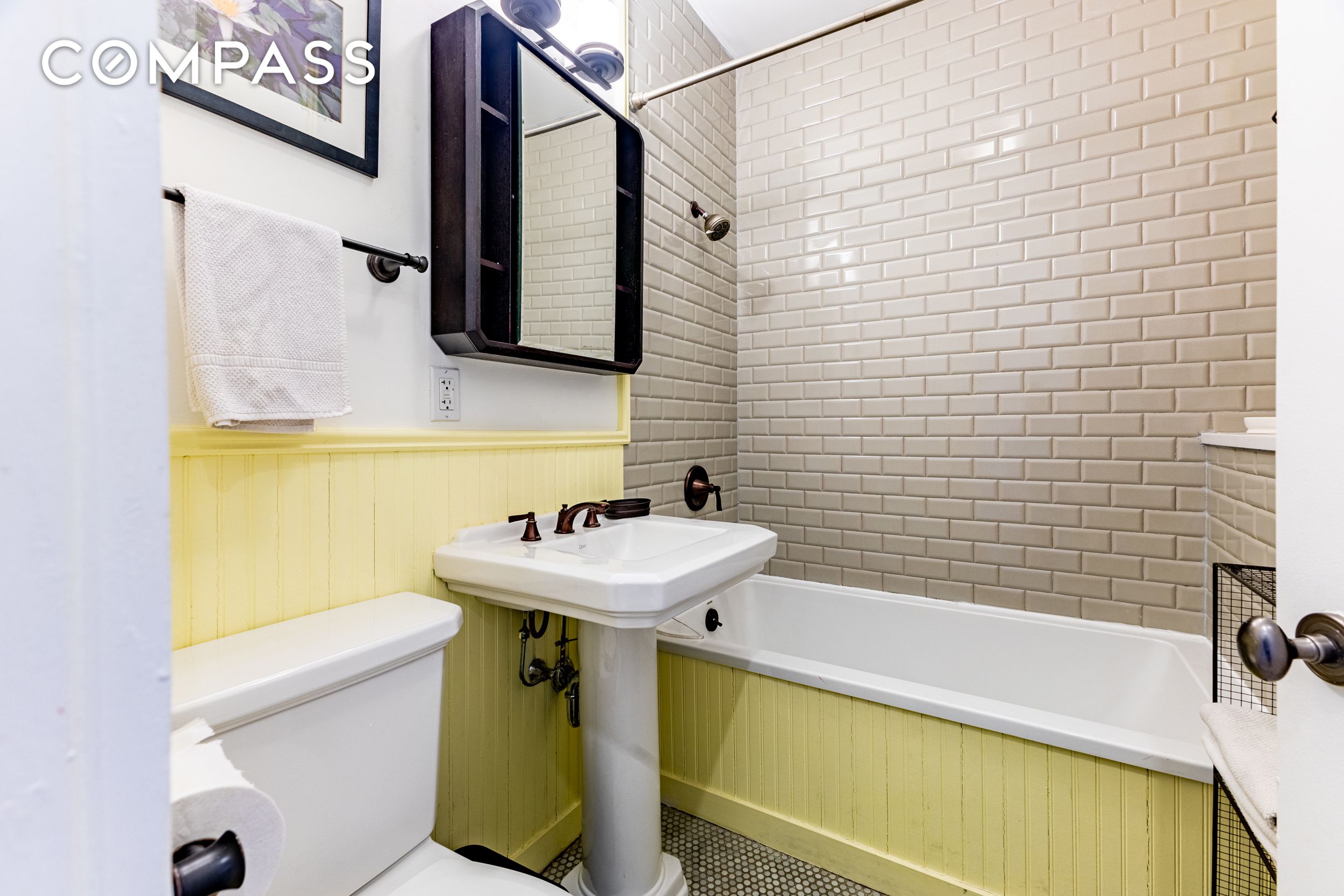 #9 photo, 940 Fulton Street, Clinton Hill , NY 11238