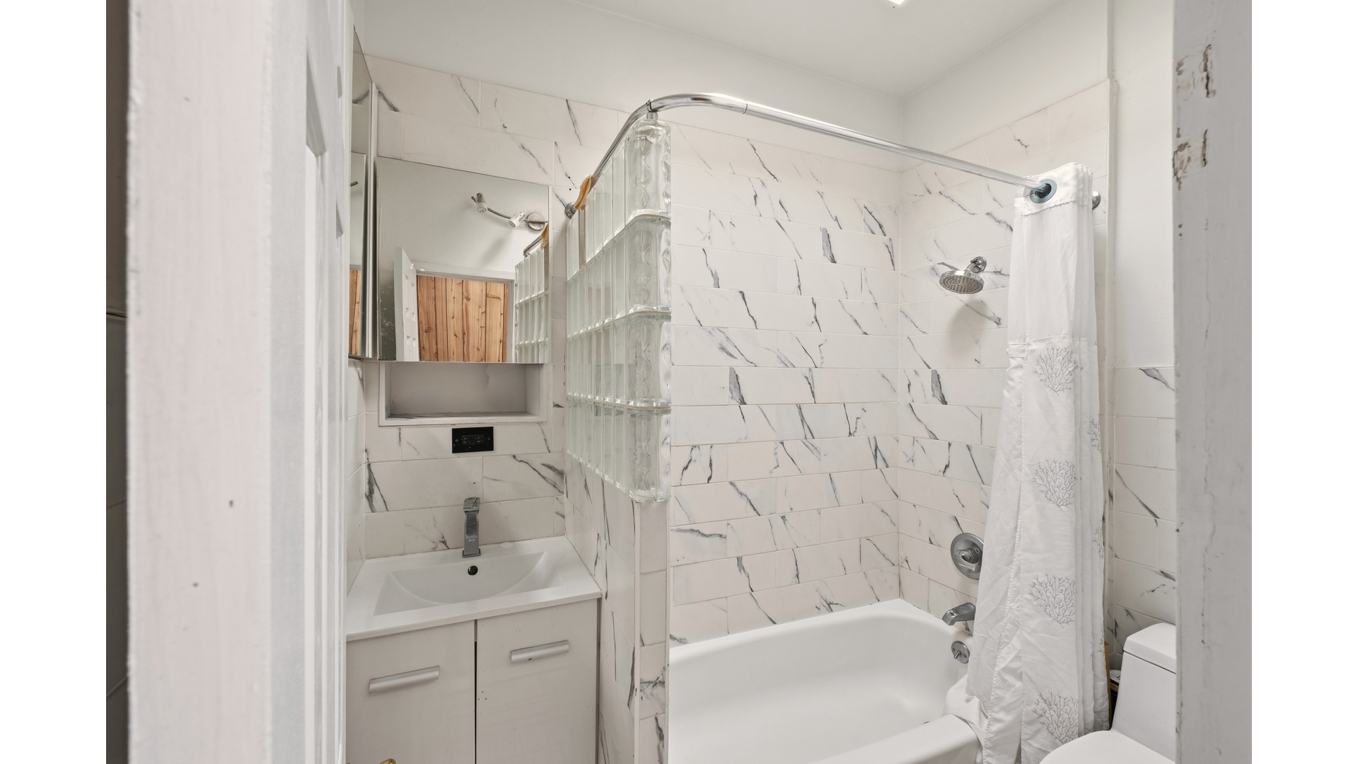 #7 photo, 690 HANCOCK Street, ब्रुकलीन Stuyvesant Heights , NY 11233