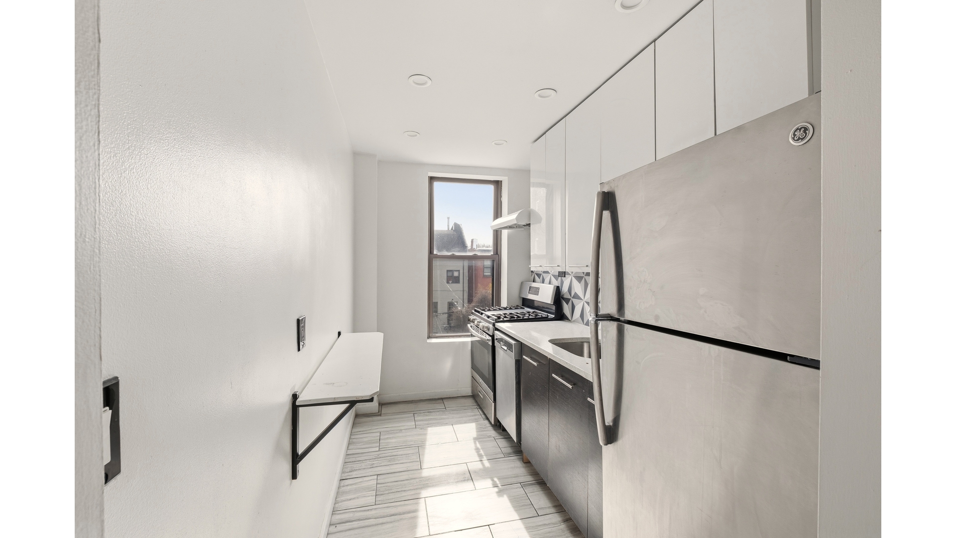 #8 photo, 690 HANCOCK Street, ब्रुकलीन Stuyvesant Heights , NY 11233