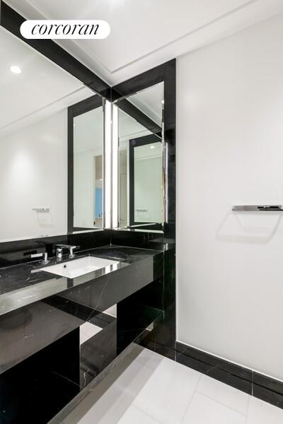 #11 photo, New York City, 맨해튼 Lincoln Square , NY 10069