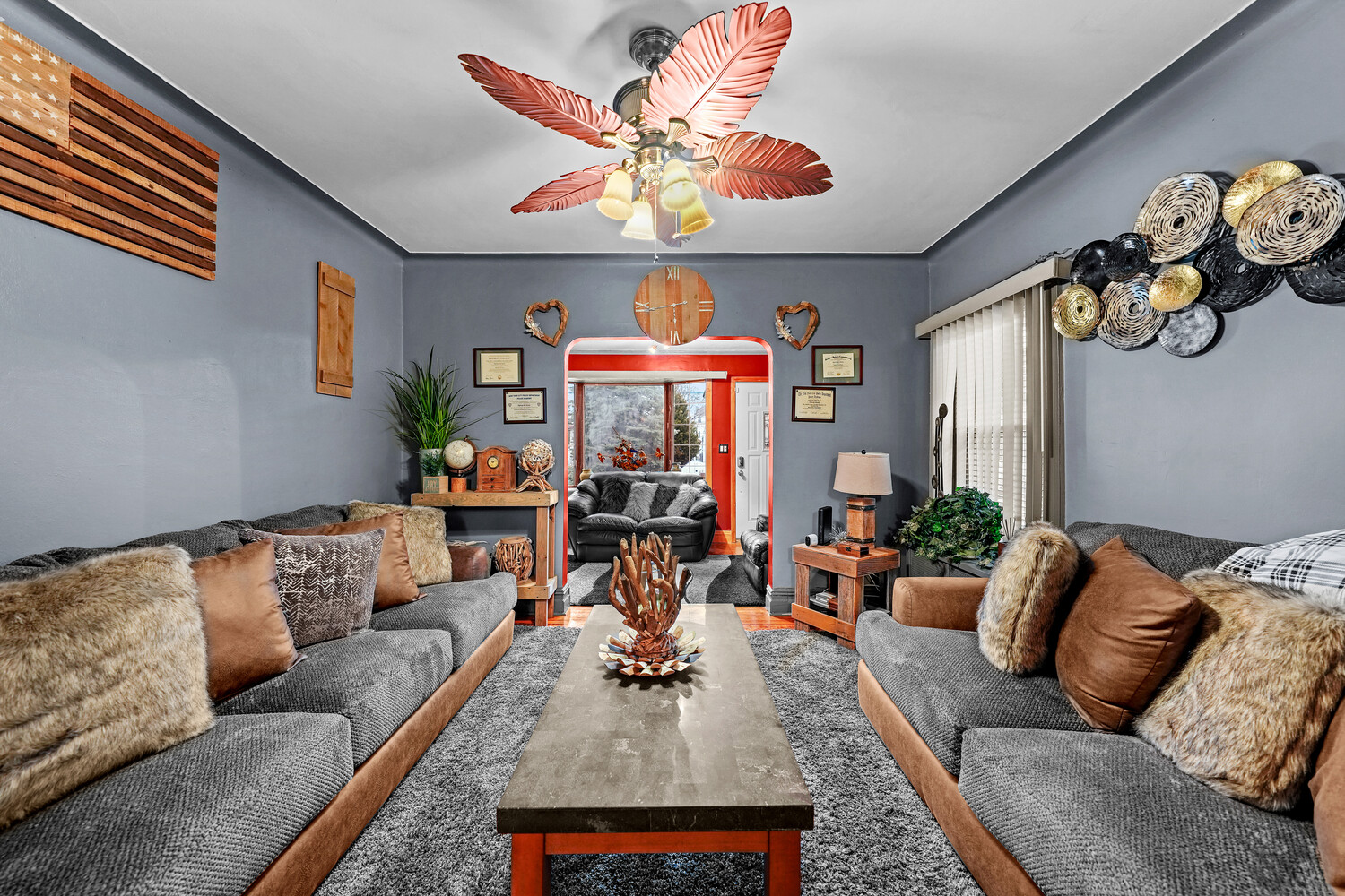 #1 photo, 1647 E 49TH Street, 브루클린 Flatlands , NY 11234