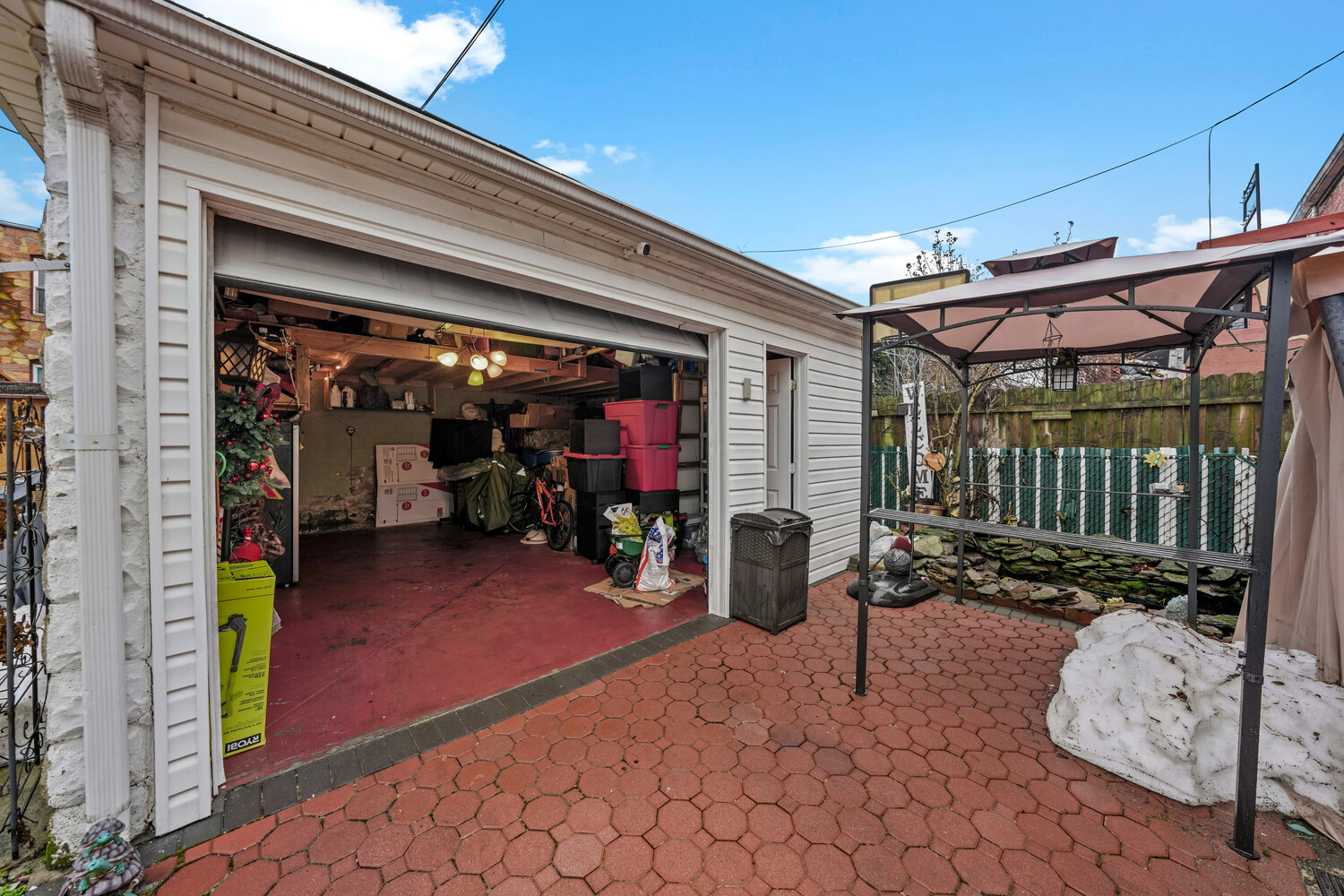 #13 photo, 1647 E 49TH Street, 브루클린 Flatlands , NY 11234