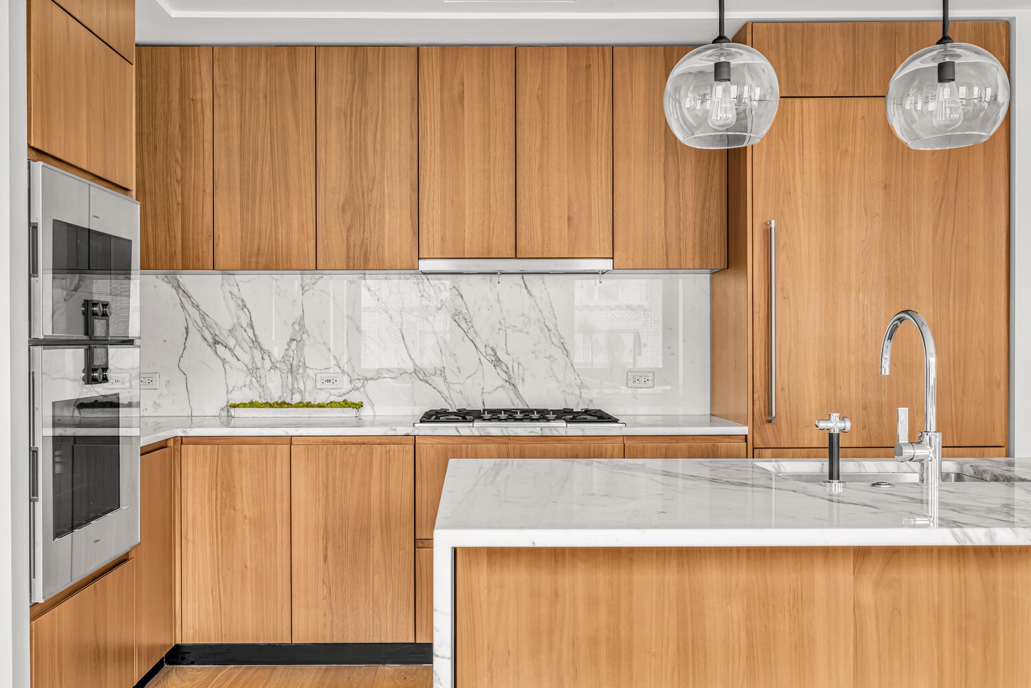 #6 photo, 242 BROOME Street, מנהטן Lower East Side , NY 10002