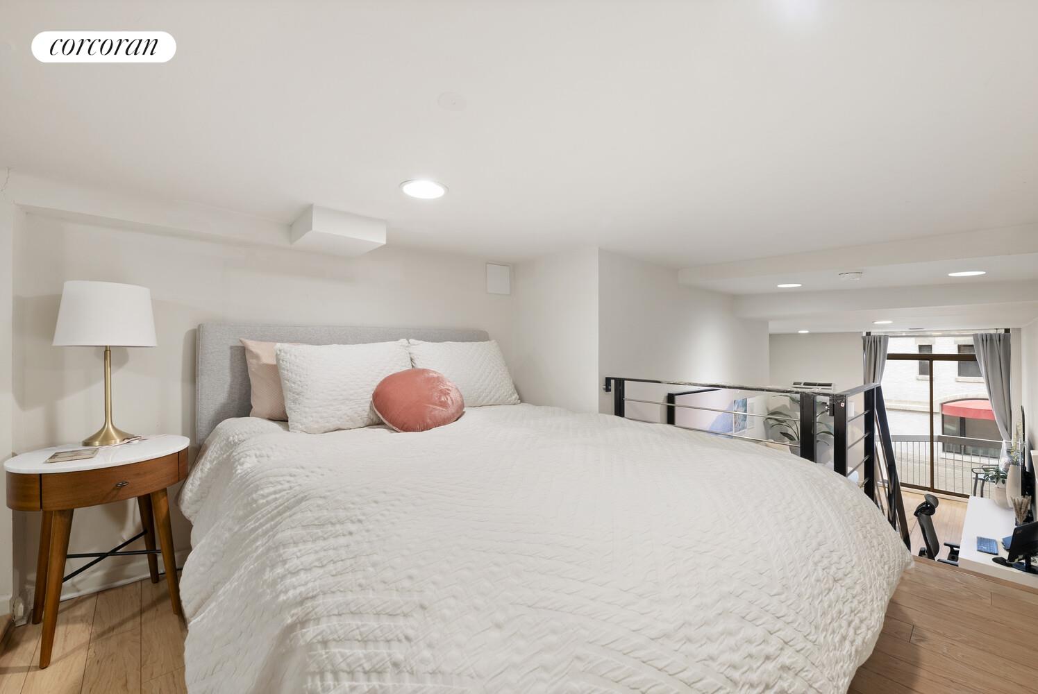 #6 photo, 184 THOMPSON Street, 曼哈頓 格林威治村 Greenwich Village , NY 10012