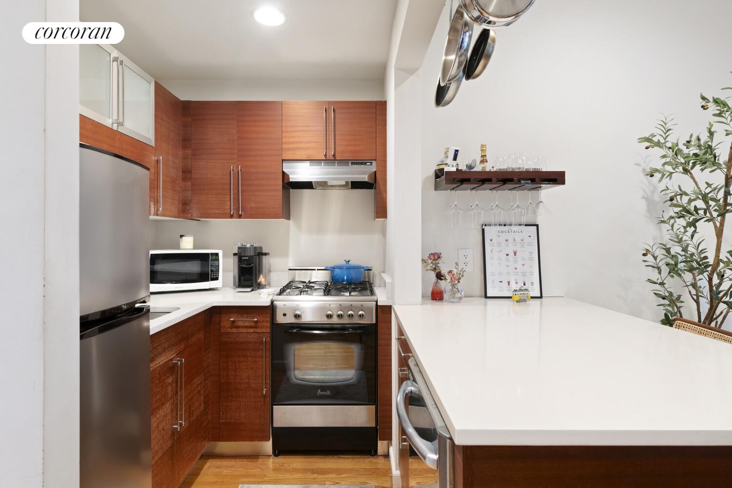 #7 photo, 184 THOMPSON Street, 曼哈頓 格林威治村 Greenwich Village , NY 10012