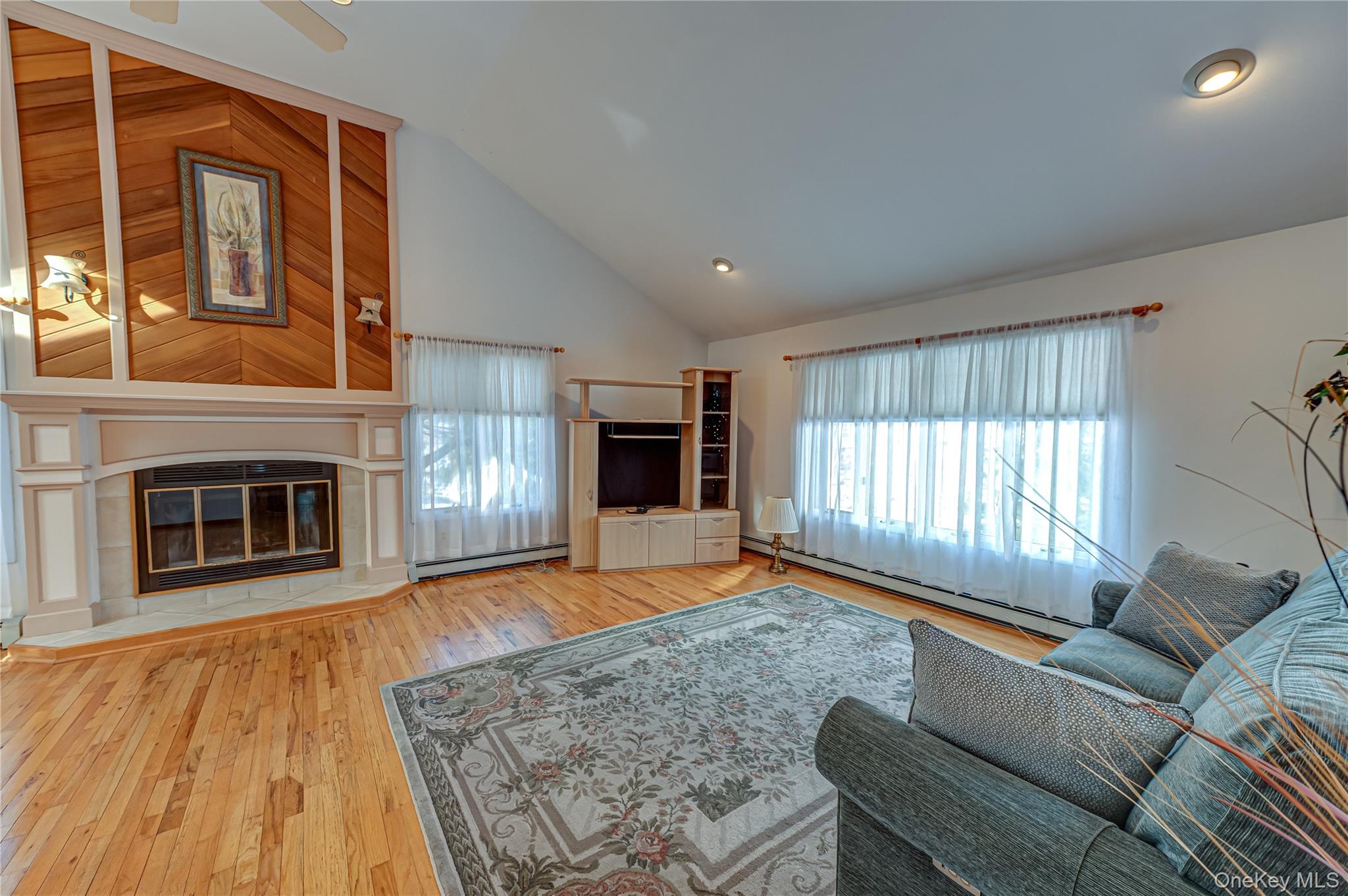 #3 photo, 146 Crystal Brook Hollow Road, Саффолк ‖ Port Jefferson , NY 11777
