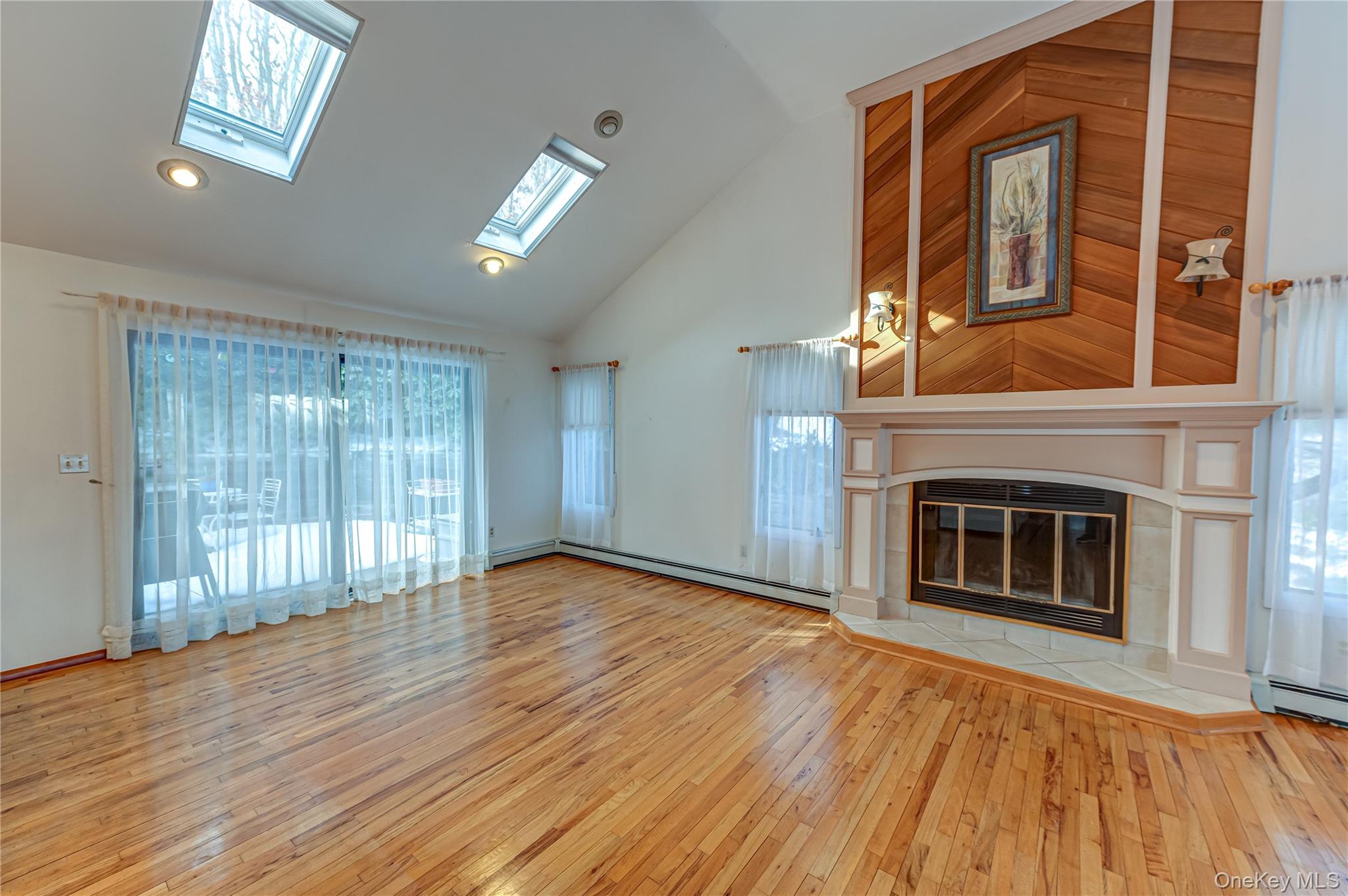 #4 photo, 146 Crystal Brook Hollow Road, Саффолк ‖ Port Jefferson , NY 11777