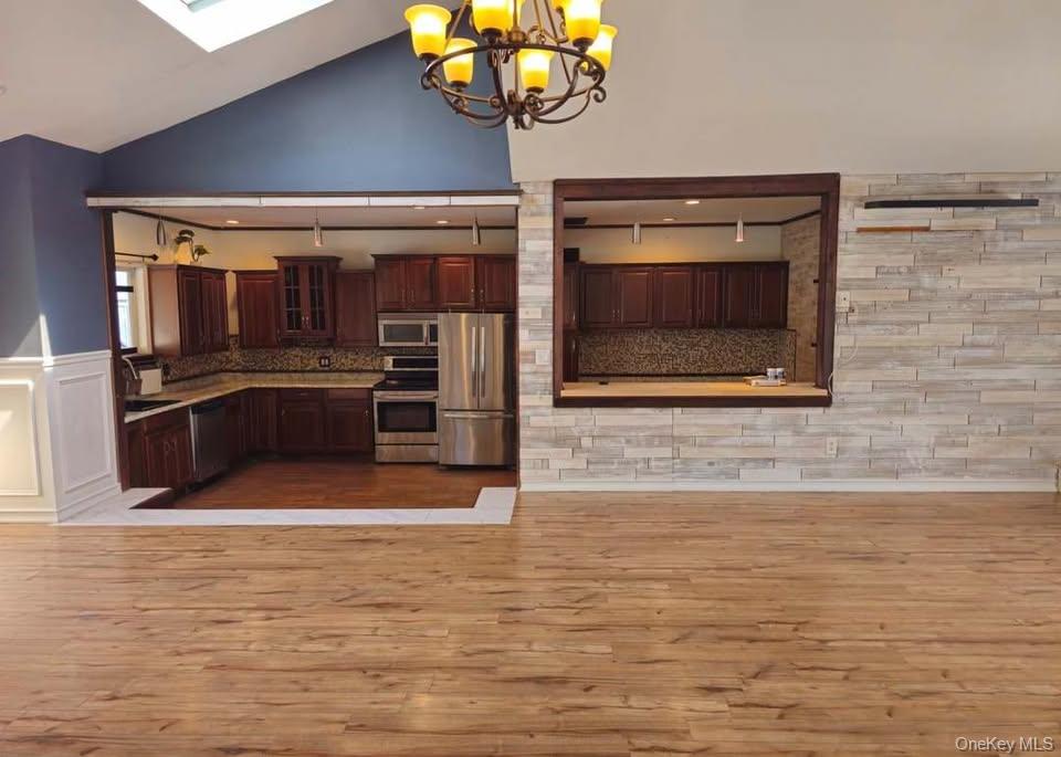 #4 photo, 143 N Summit Avenue, 롱 아일랜드 Patchogue , NY 11772