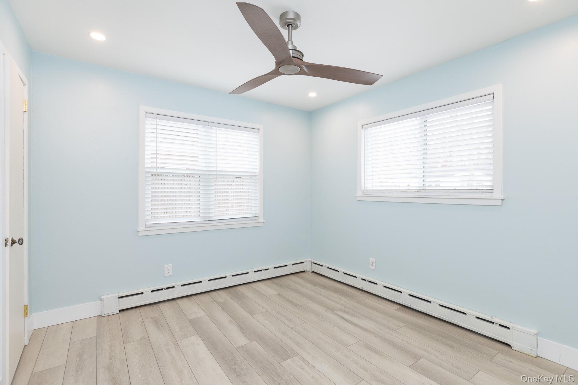 #11 photo, 117 Fulton Avenue, Саффолк ‖ Mastic , NY 11950