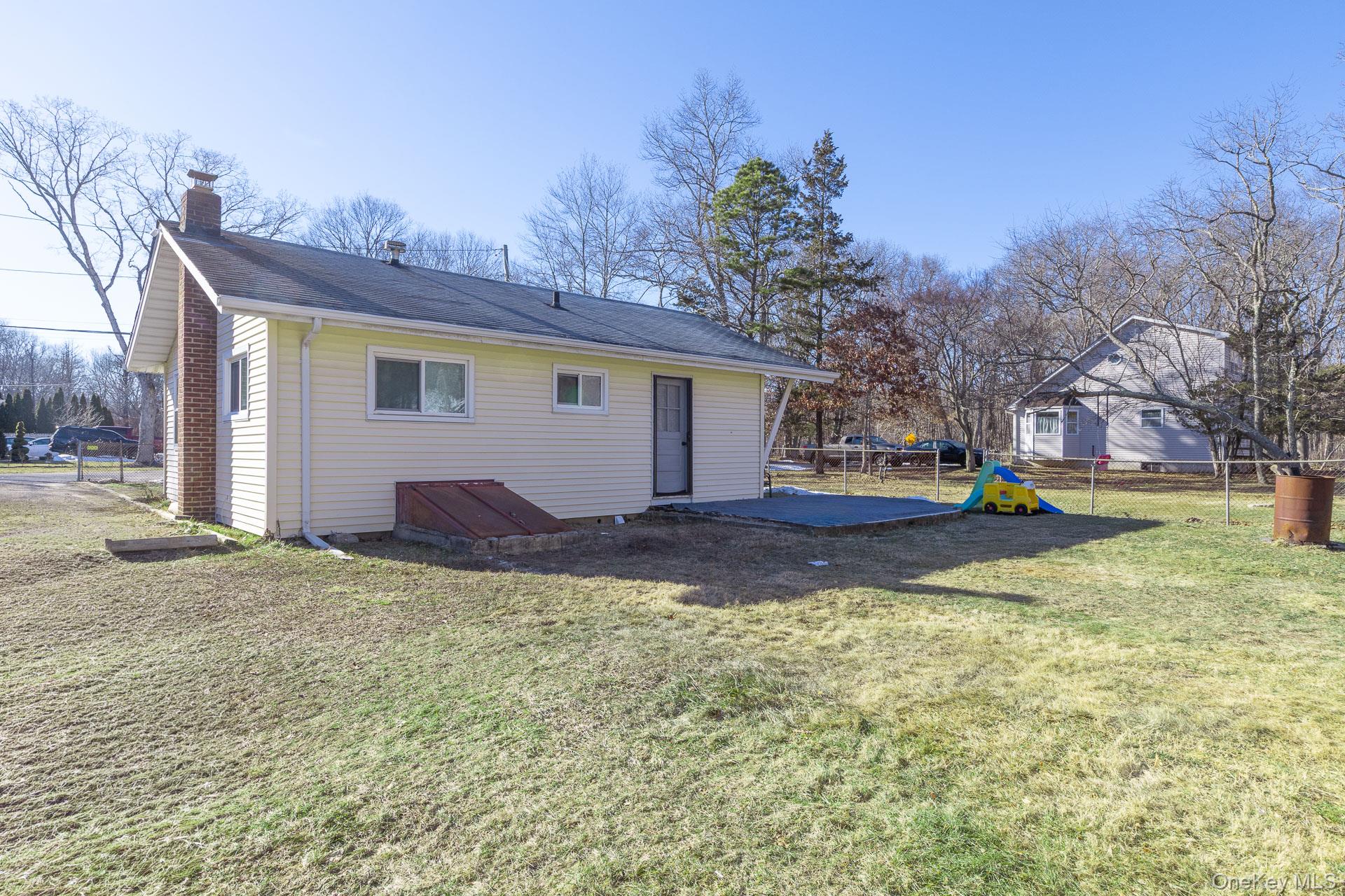 #14 photo, 117 Fulton Avenue, Mastic , NY 11950