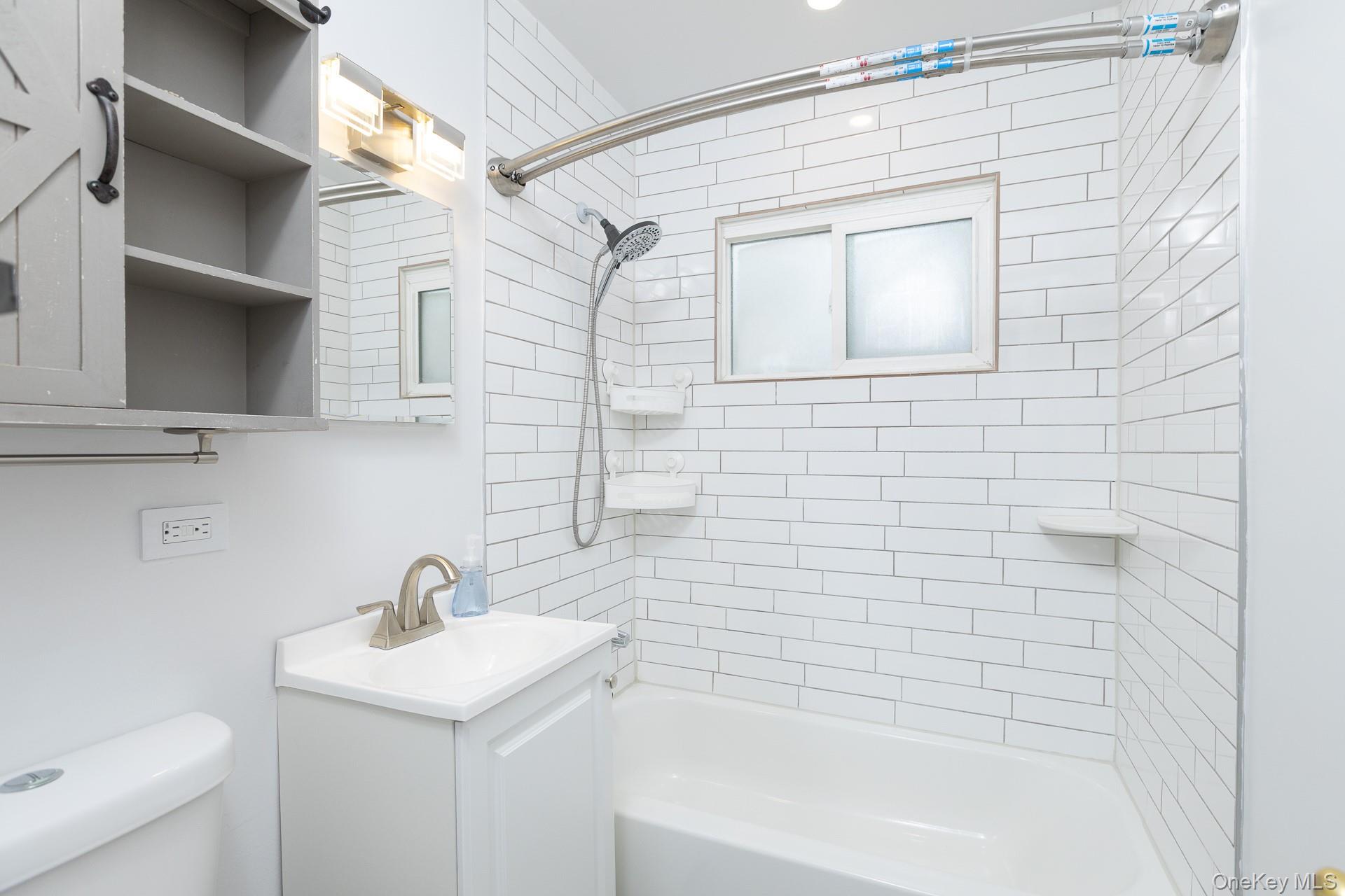 #9 photo, 117 Fulton Avenue, Саффолк ‖ Mastic , NY 11950