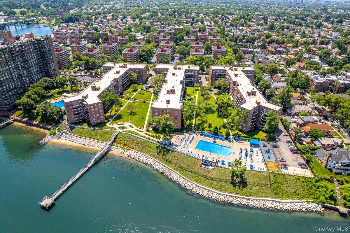 #1 photo, 162-01 Powells Cove Boulevard, Beechhurst , NY 11357