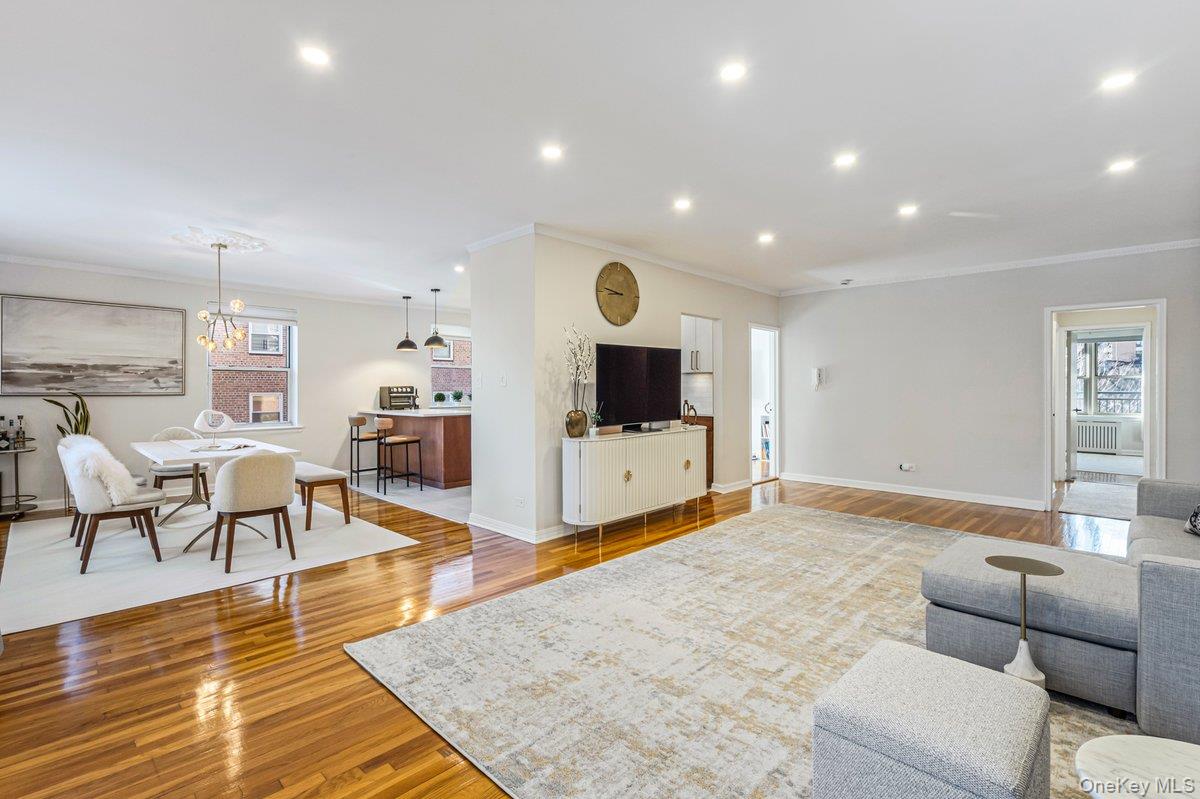 #2 photo, 162-01 Powells Cove Boulevard, Beechhurst , NY 11357