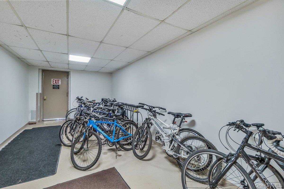 #20 photo, 162-01 Powells Cove Boulevard, Beechhurst , NY 11357