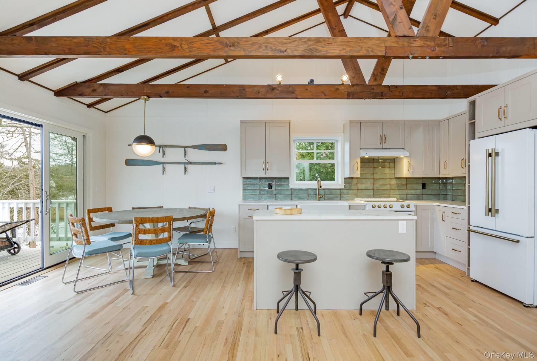 #10 photo, 9 Helens Lane, Southampton , NY 11968