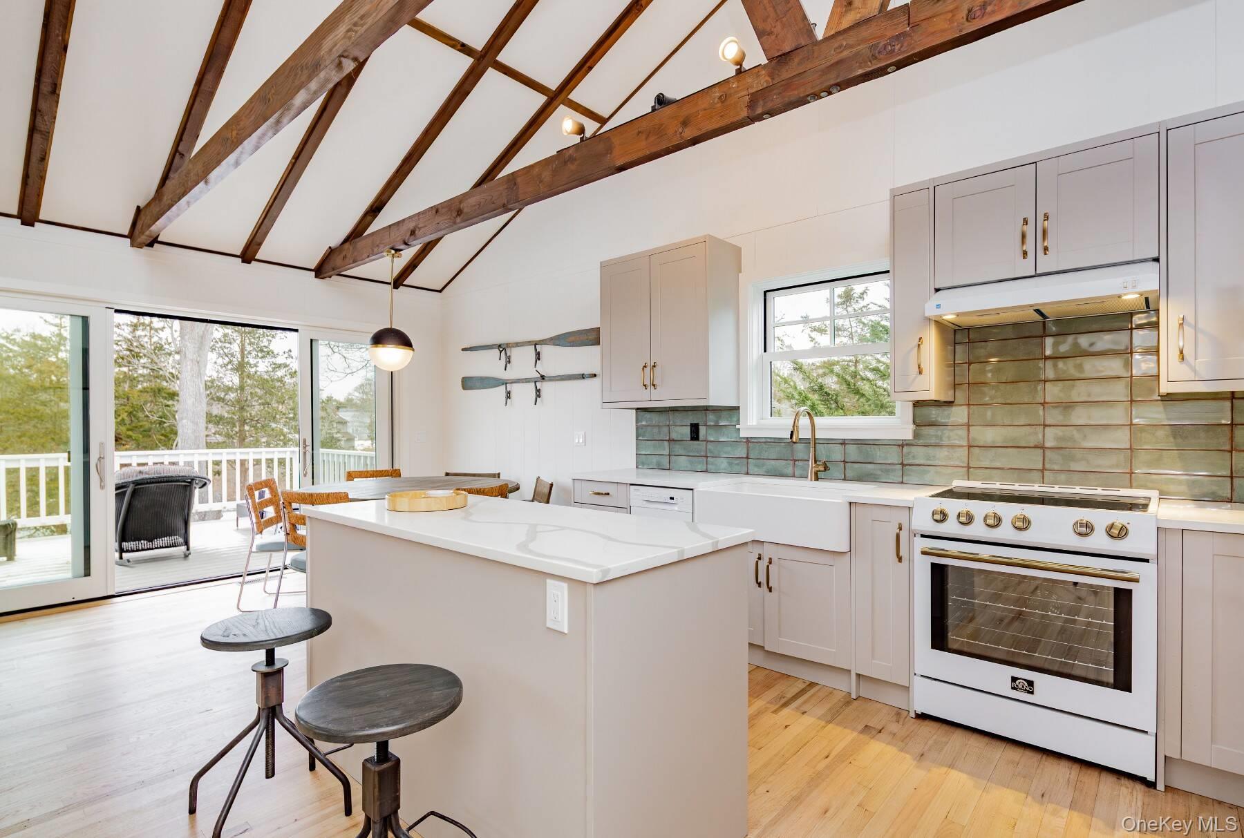 #12 photo, 9 Helens Lane, Southampton , NY 11968