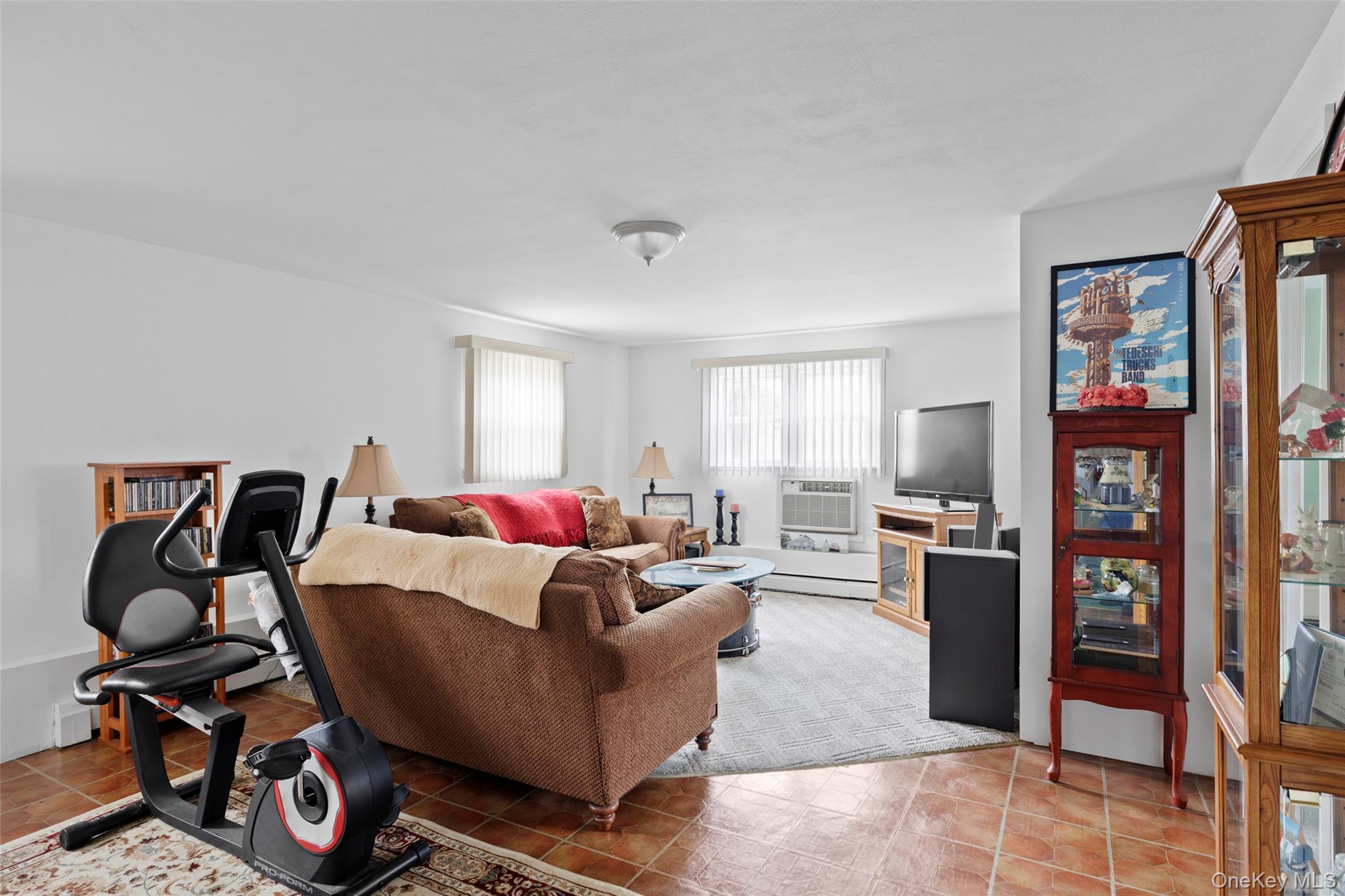 #17 photo, 830 N Broome Avenue, Саффолк ‖ Lindenhurst , NY 11757